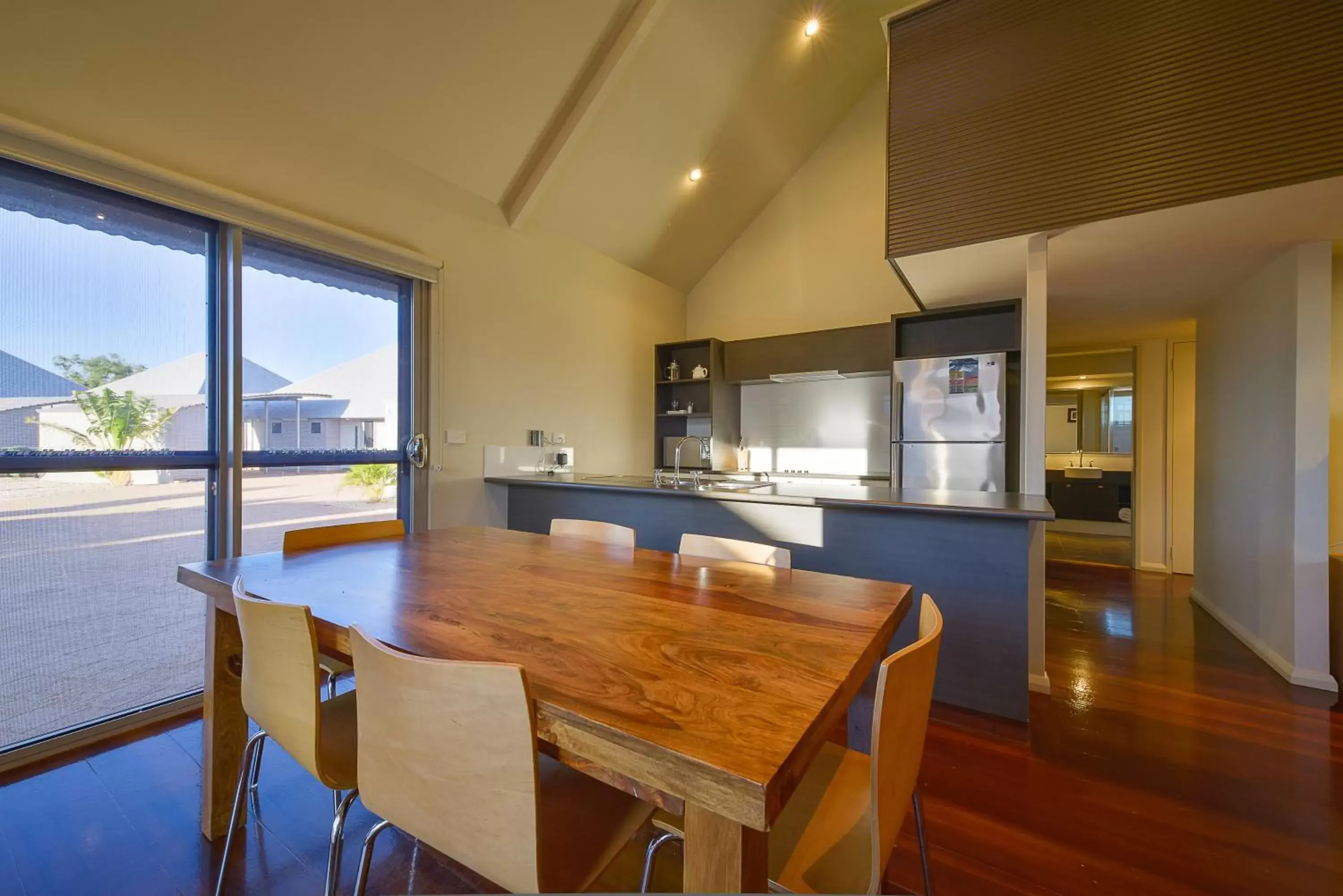 Kitchen or kitchenette, Dining Area in Exmouth Escape Resort
