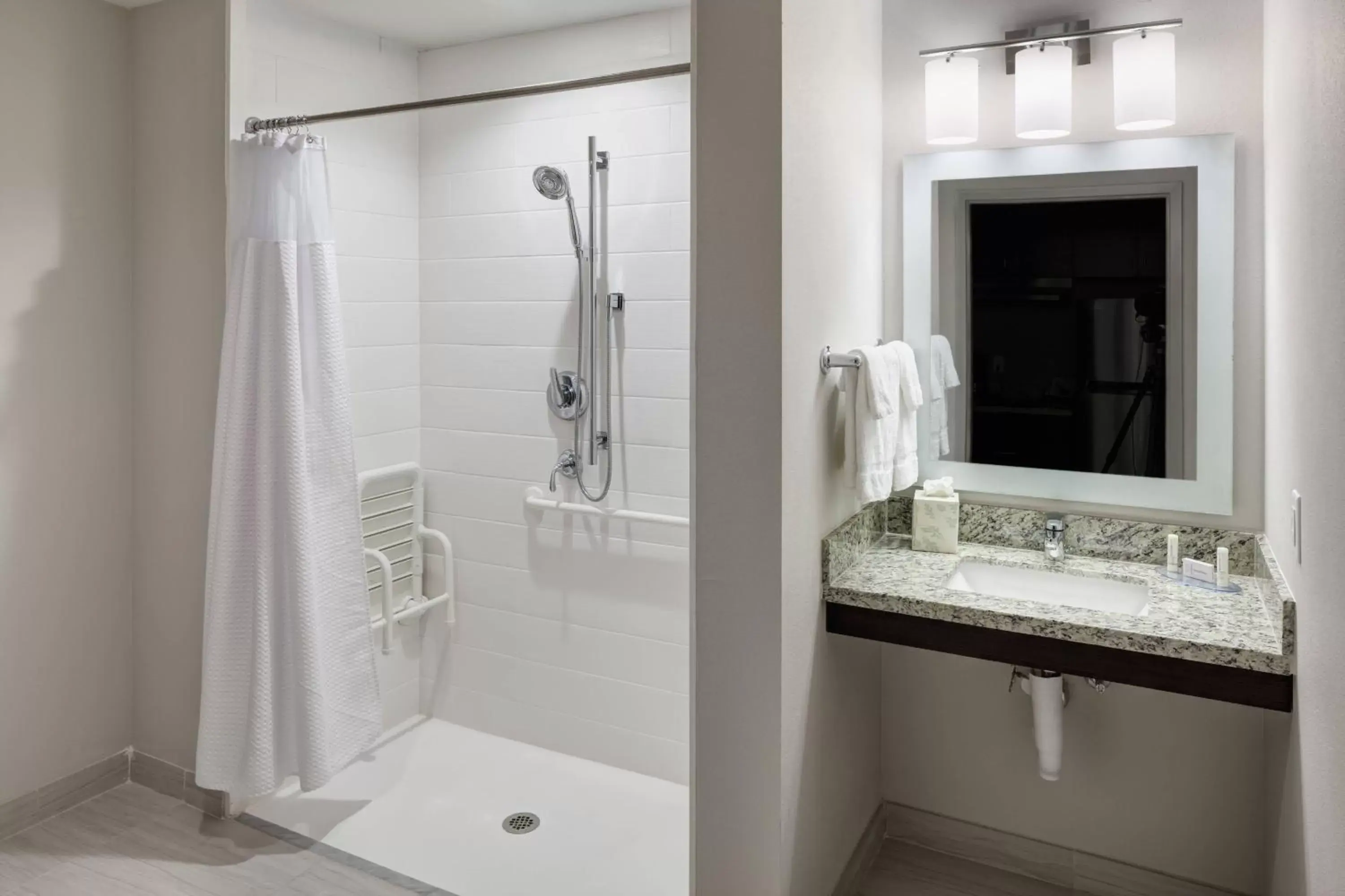 Bathroom in TownePlace Suites by Marriott Orlando at SeaWorld