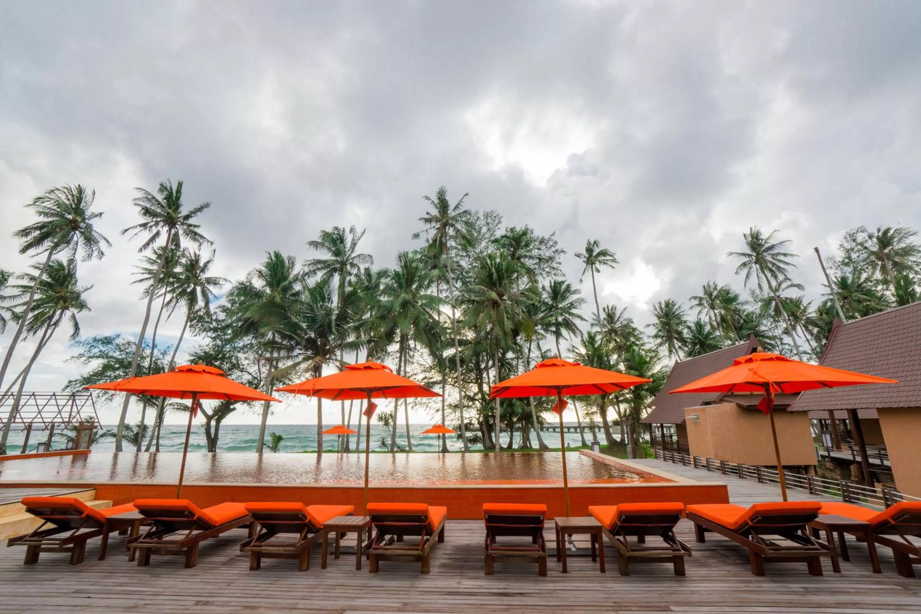 Swimming pool in Koh Kood Paradise Beach