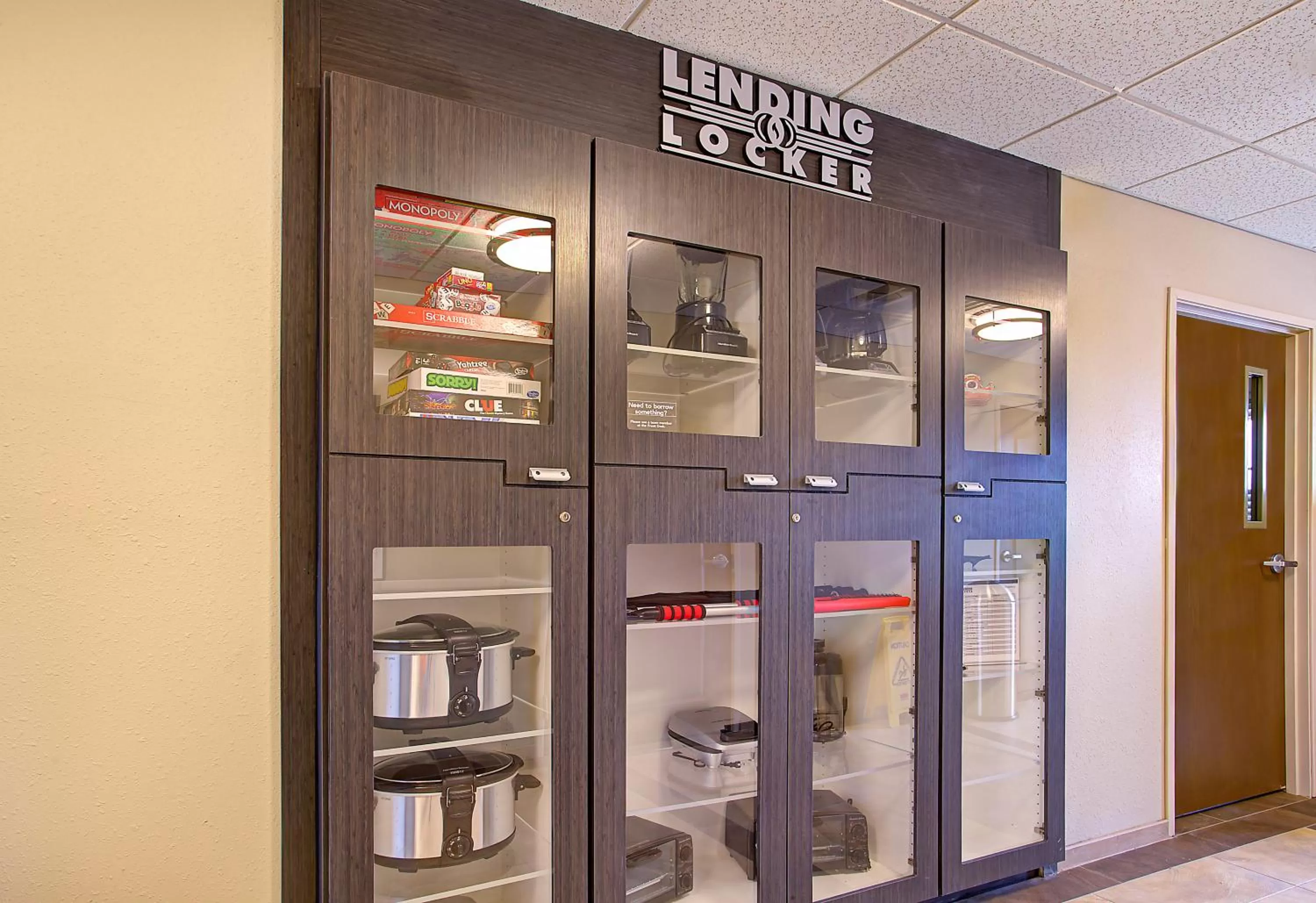 Decorative detail in Candlewood Suites Fort Campbell - Oak Grove by IHG