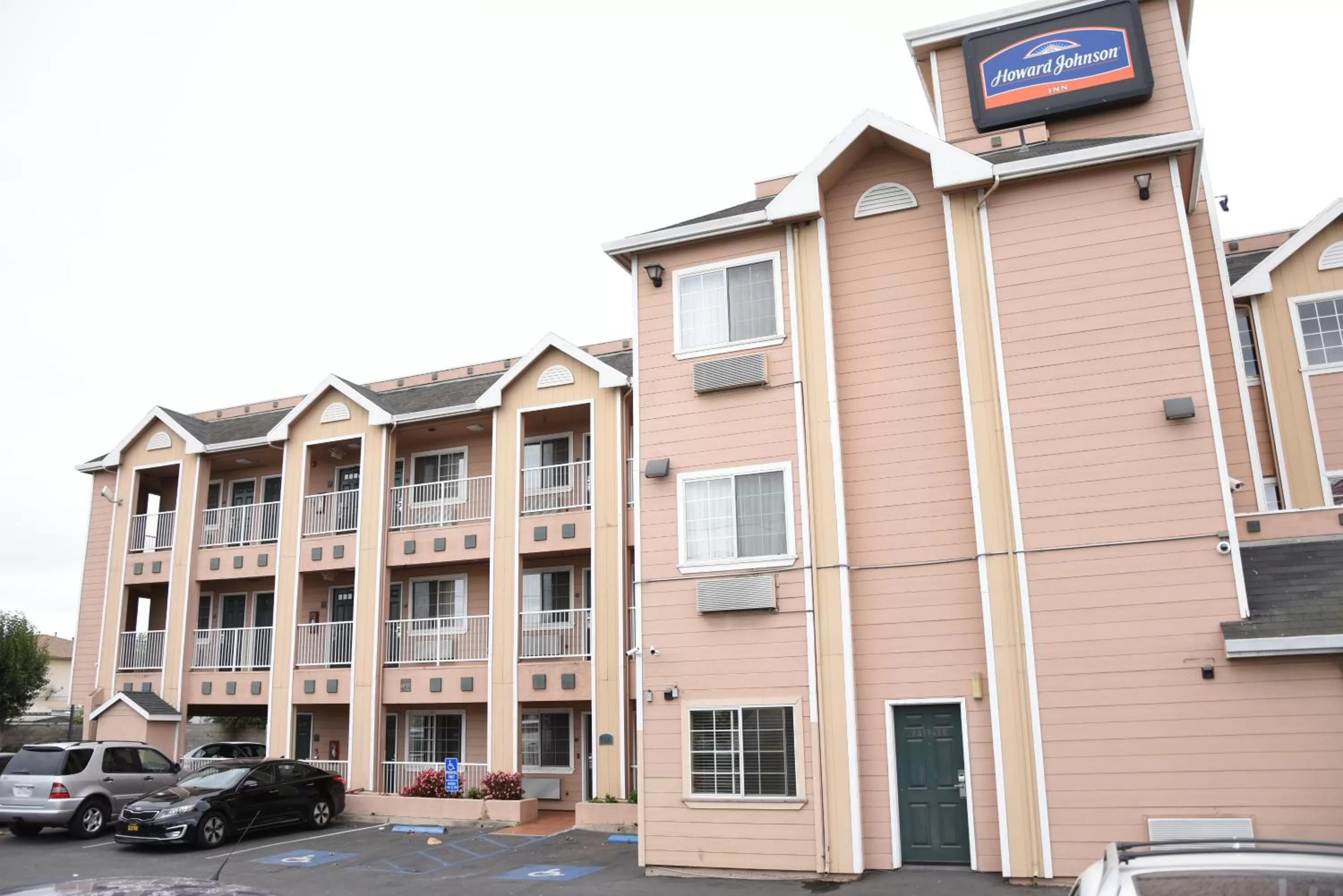 Floor plan in Howard Johnson by Wyndham Salinas