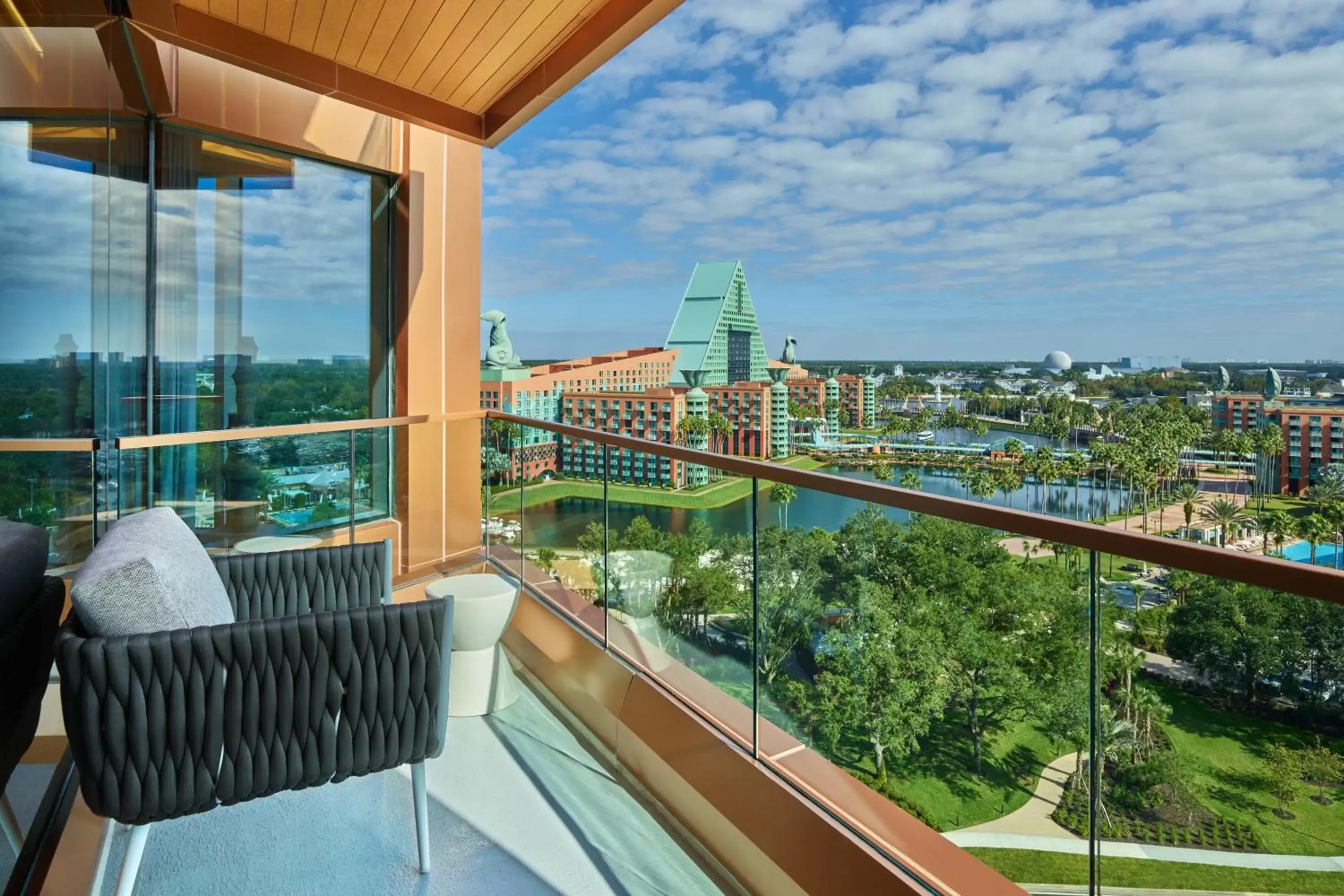 Bedroom, Balcony/Terrace in Walt Disney World Swan Reserve