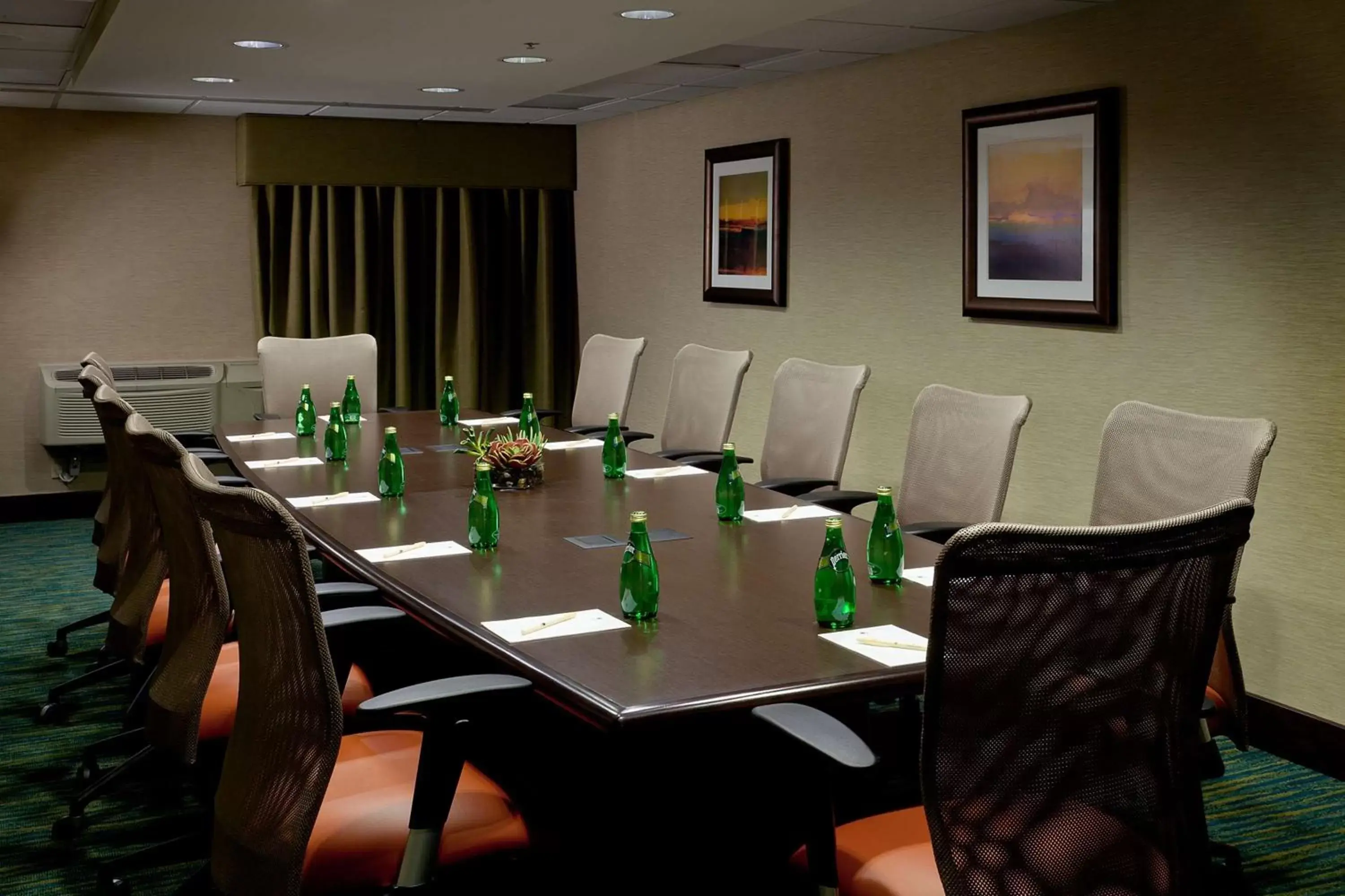 Meeting/conference room in DoubleTree by Hilton Santa Fe