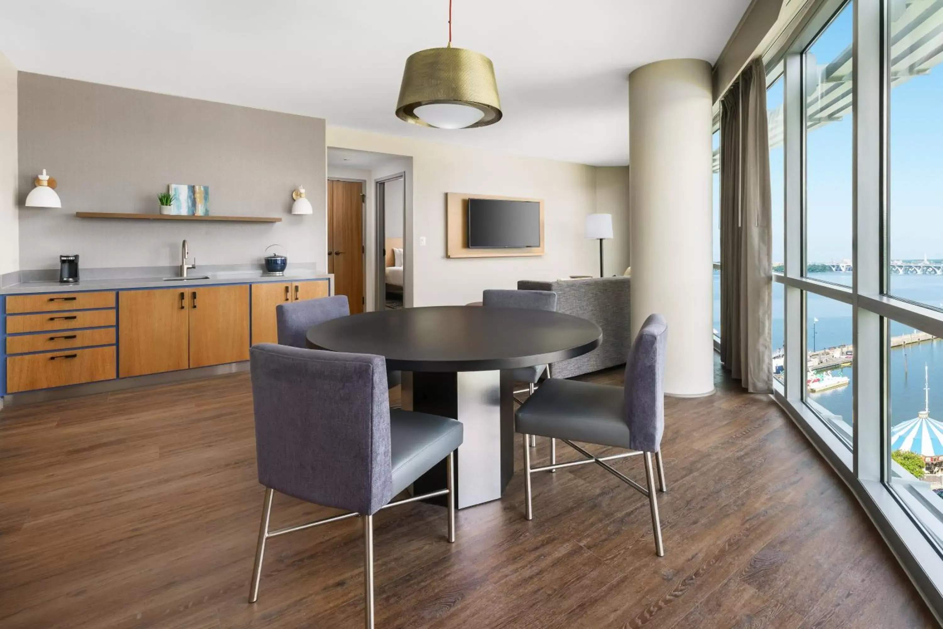 Bedroom, Kitchen/Kitchenette in Hyatt Place National Harbor