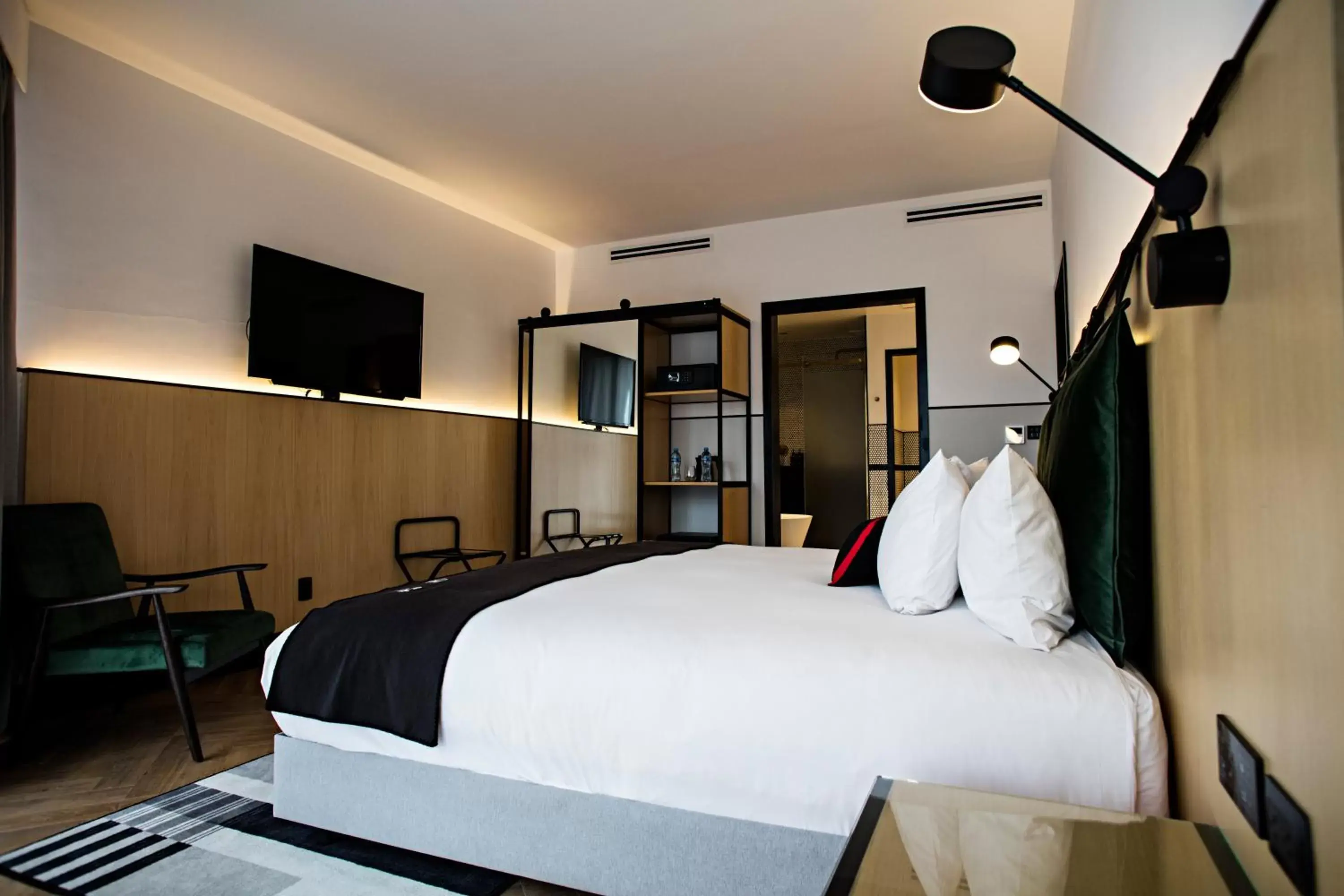 Bed in Met Hotel Bed in Met Hotel