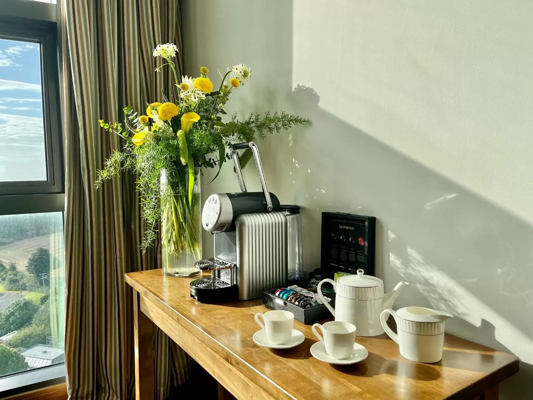 Coffee/tea facilities in The Gateway Hotel