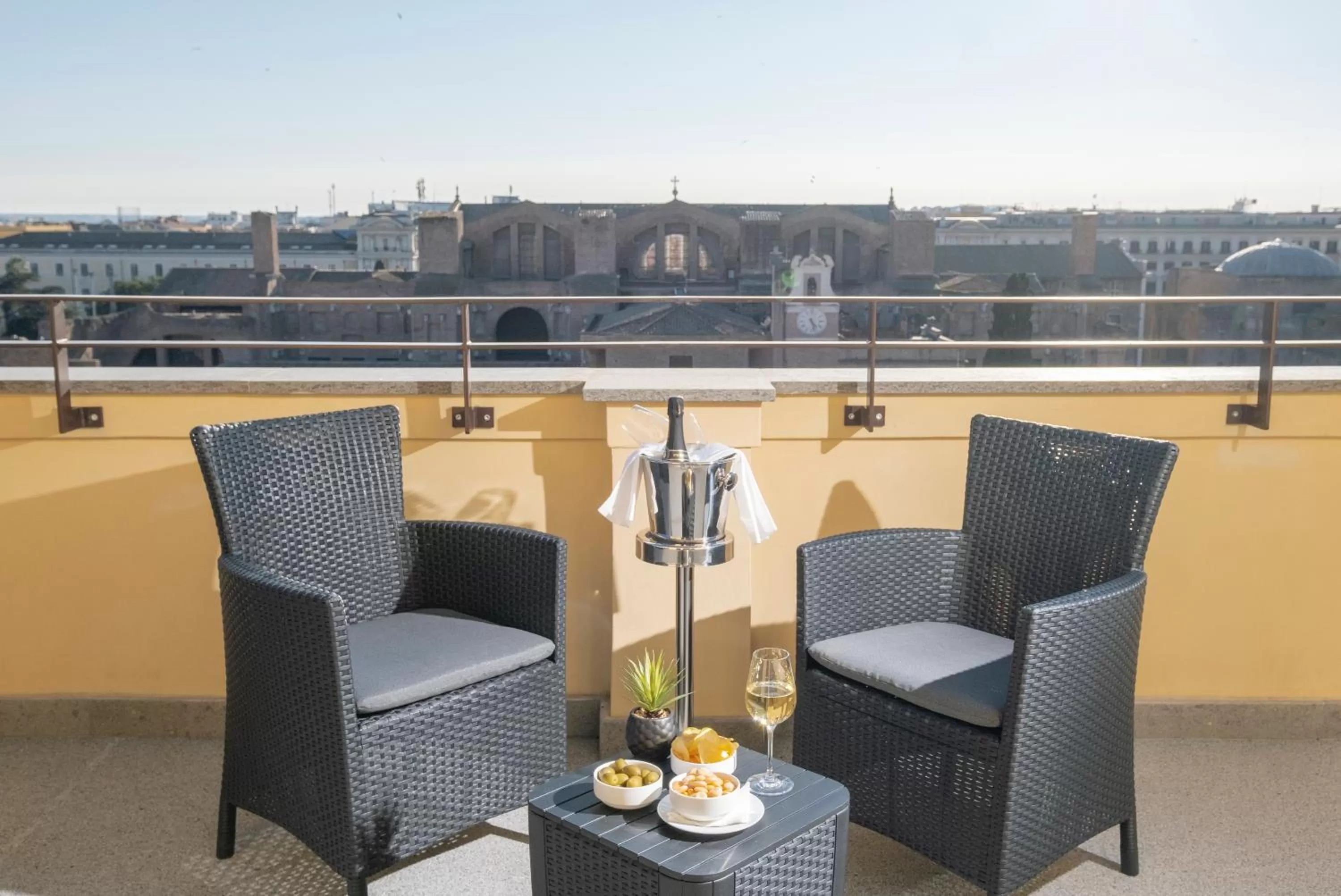 Balcony/Terrace in Camplus Hotel Roma Centro