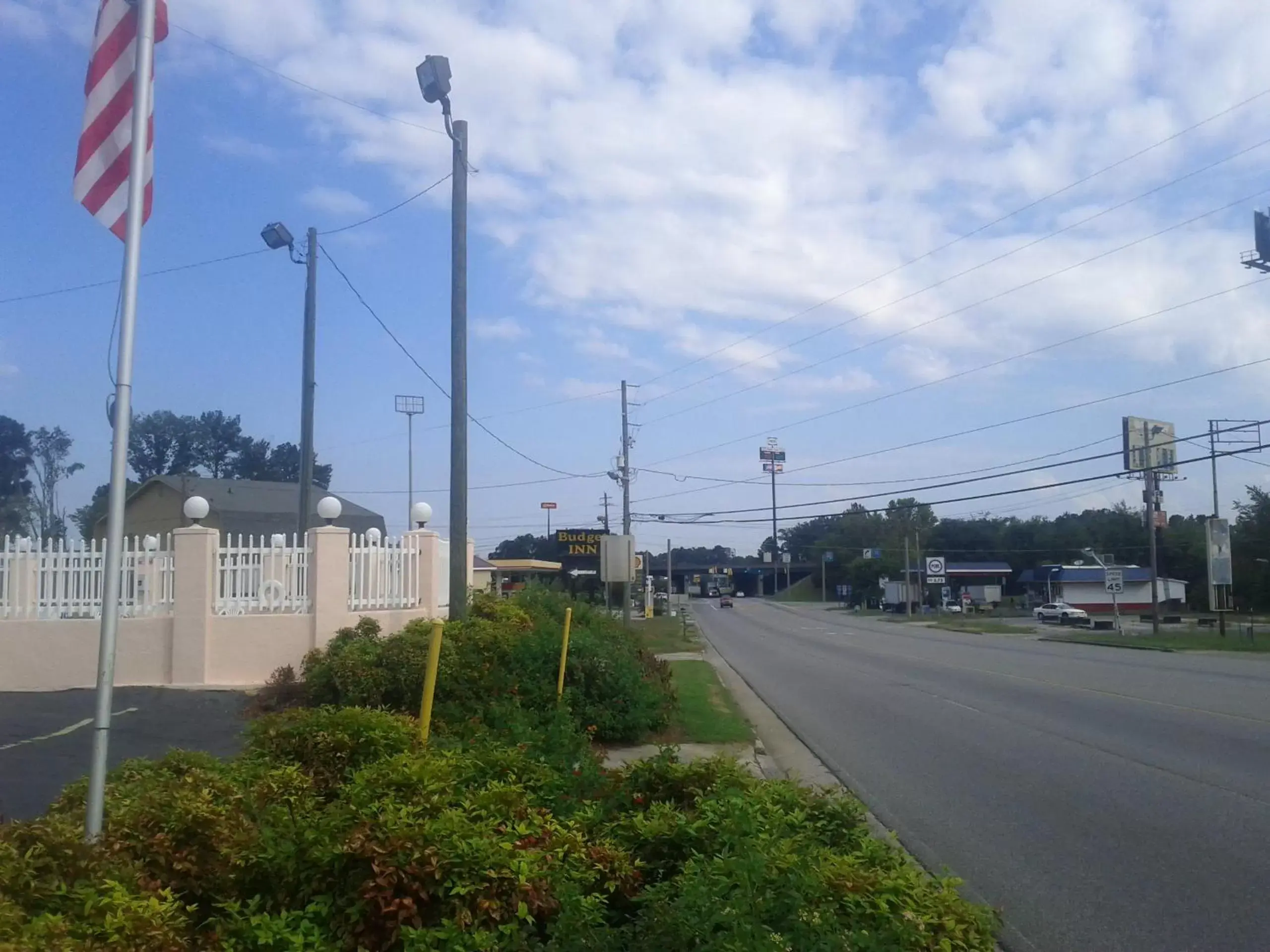 Street view in Econo Lodge Calhoun North Damascus