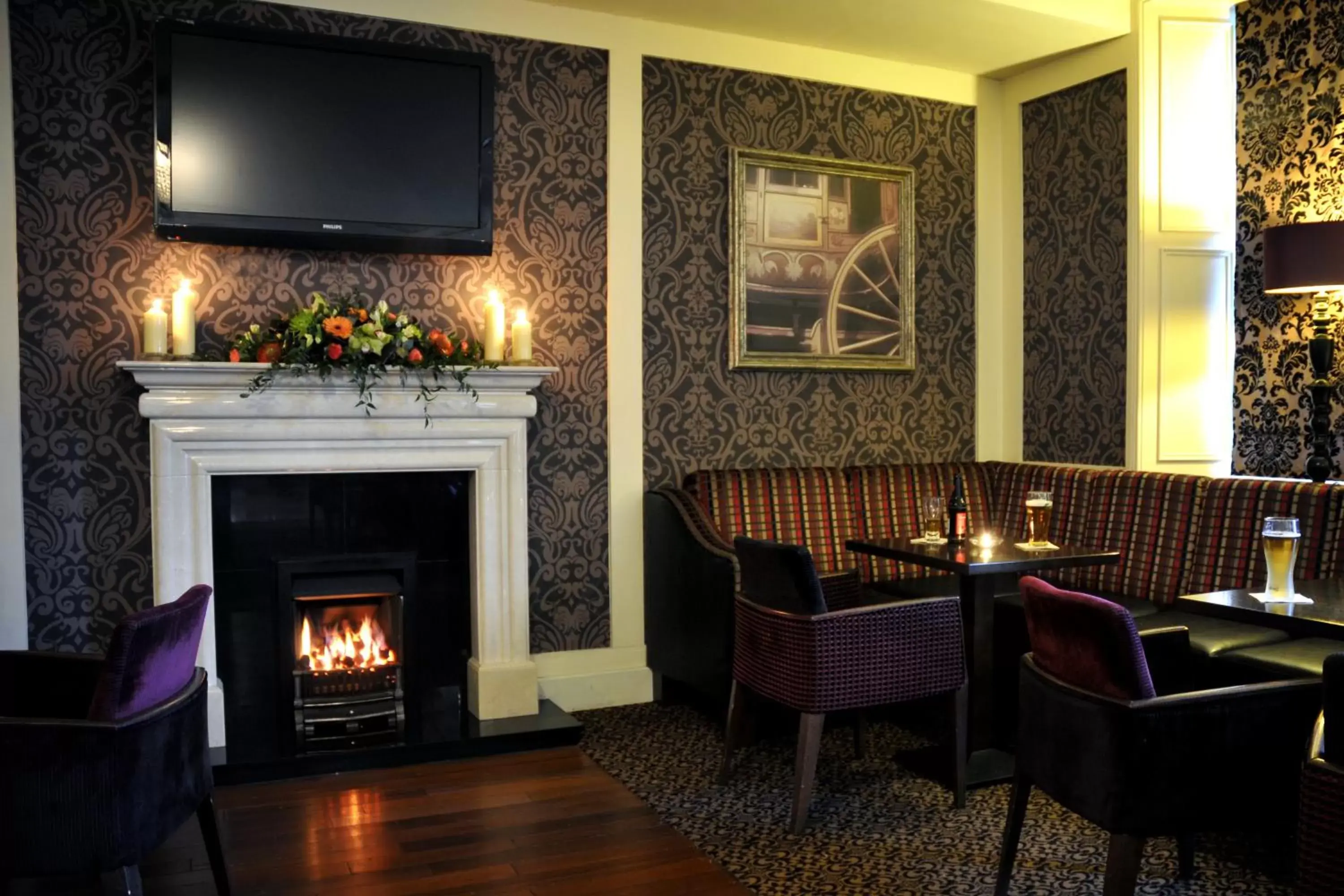 Restaurant/places to eat in The Shirley Arms Hotel