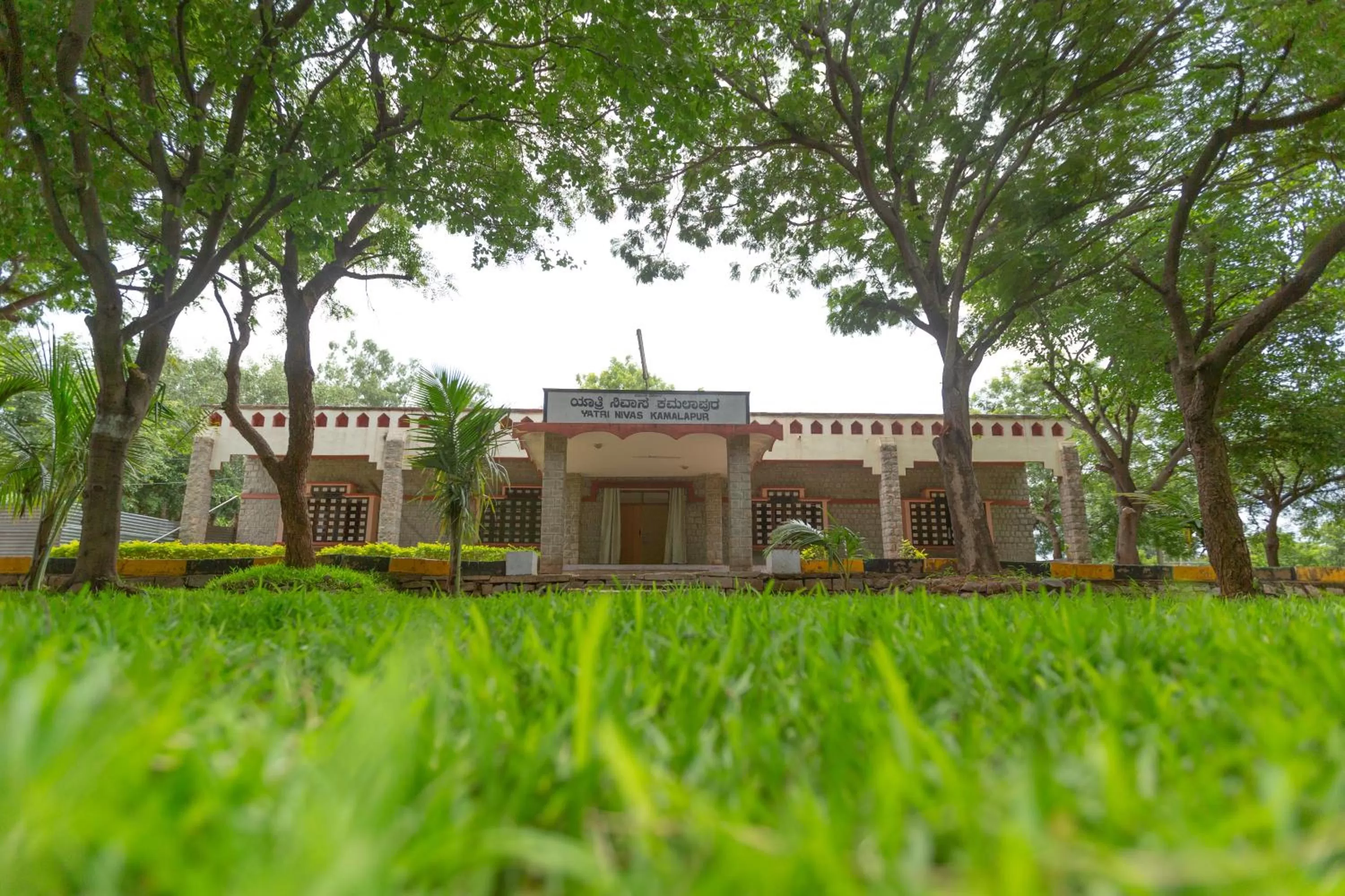 KSTDC Hotel Mayura Bhuvaneshwari Kamalapur