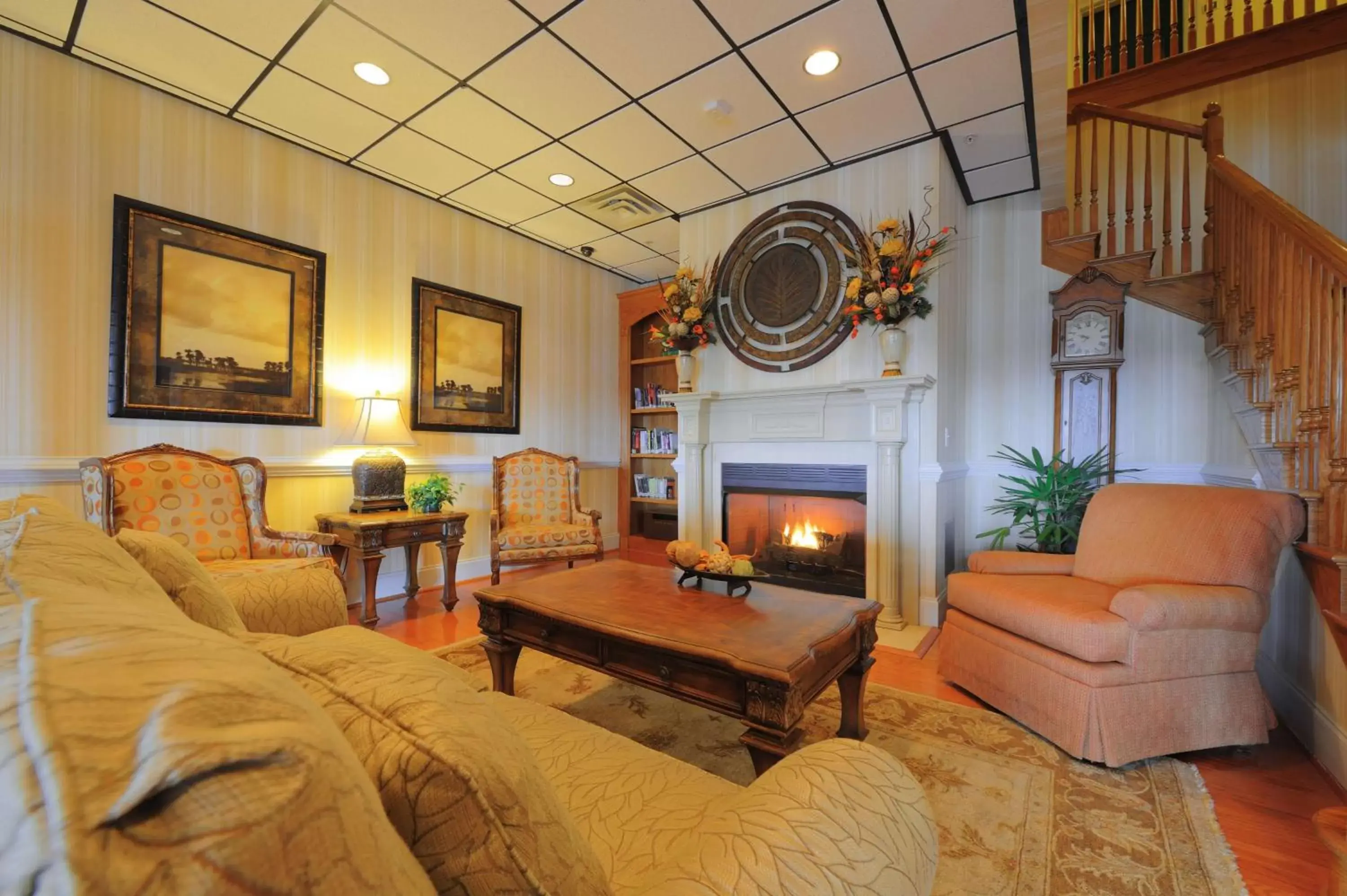 Lobby or reception, Seating Area in Country Inn & Suites by Radisson, Orangeburg, SC