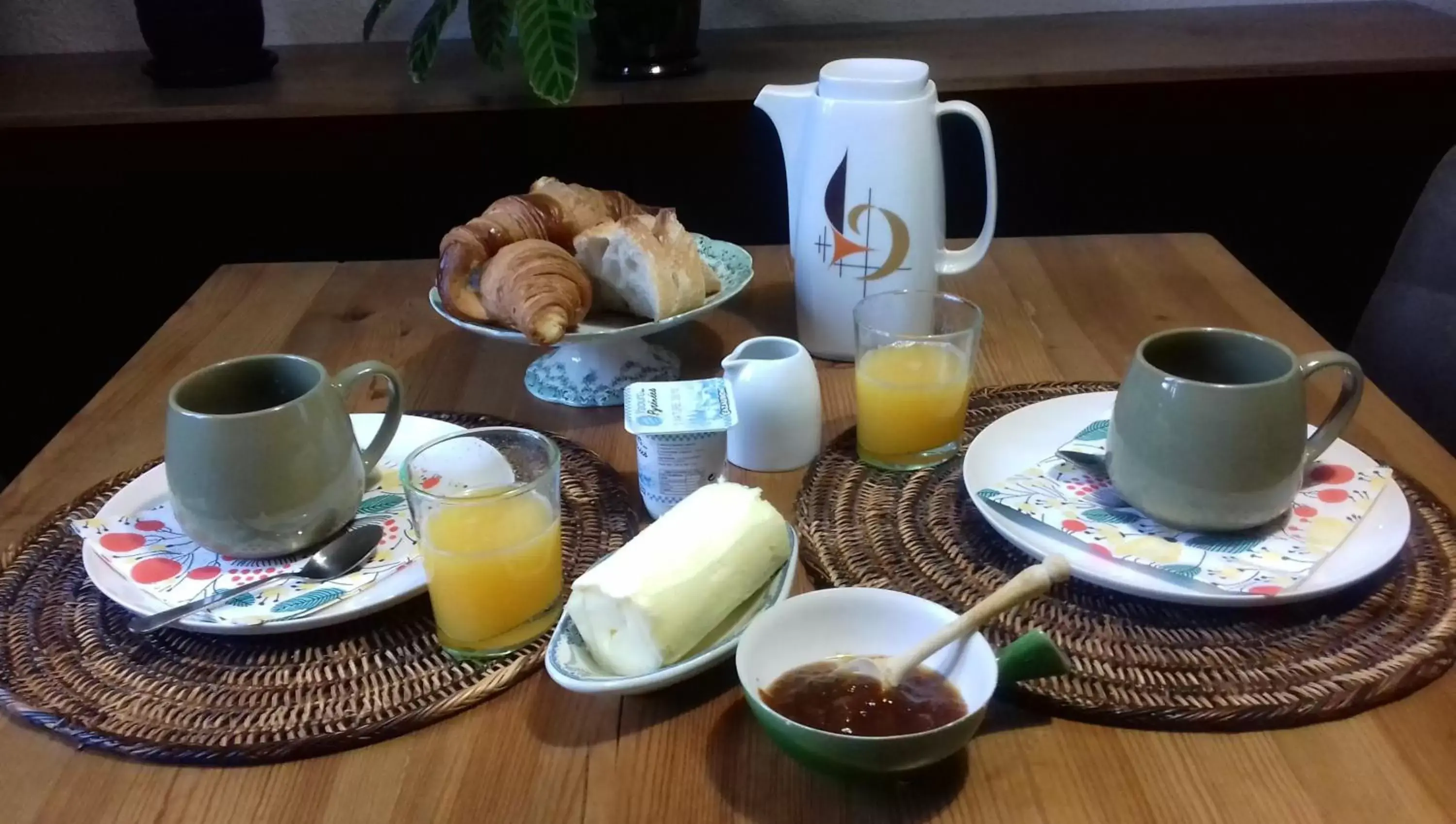 Breakfast in La Maison de Sylvie, chambres d'hôtes à Tarbes