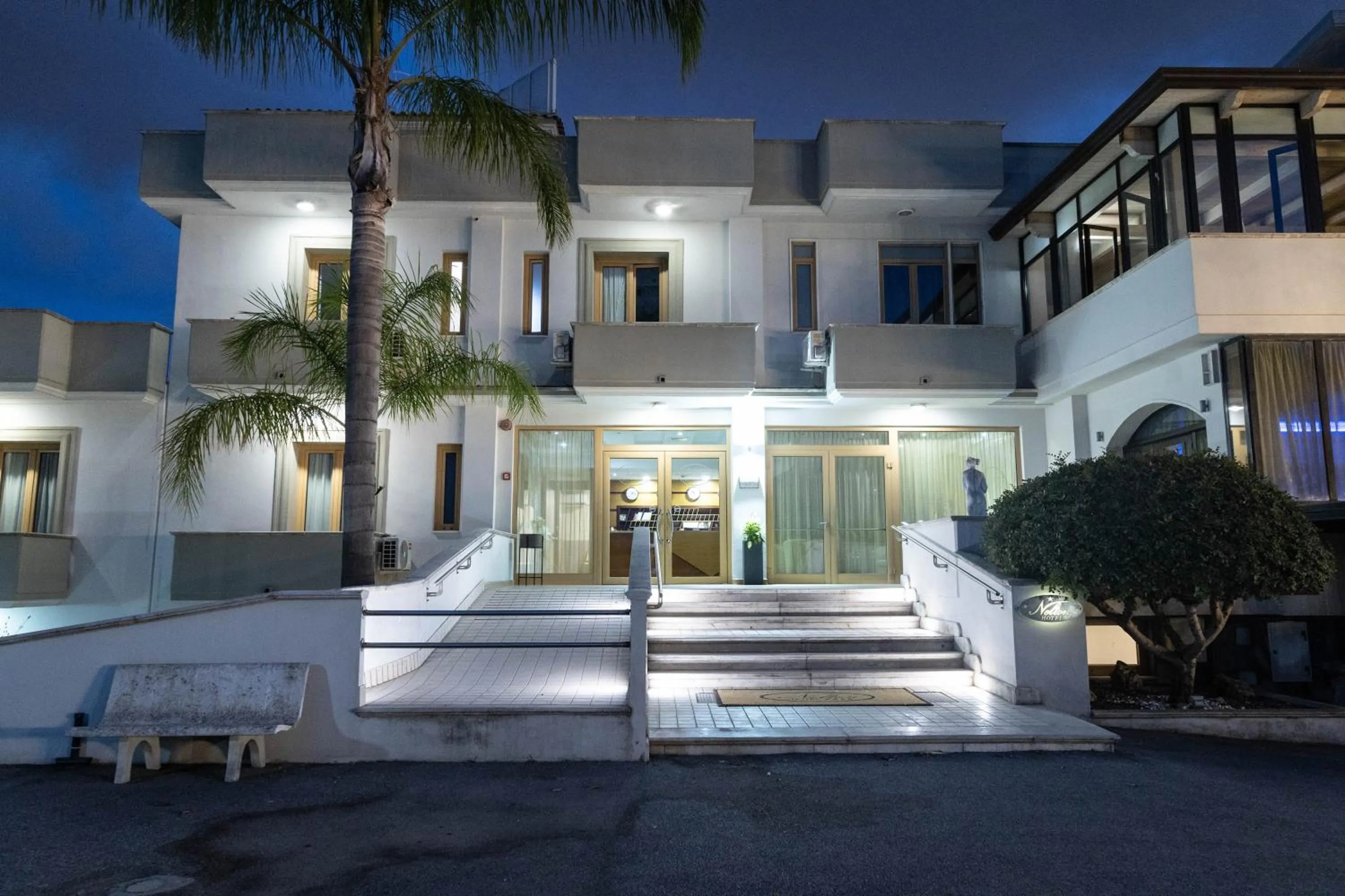 Property building in Hotel Nelton