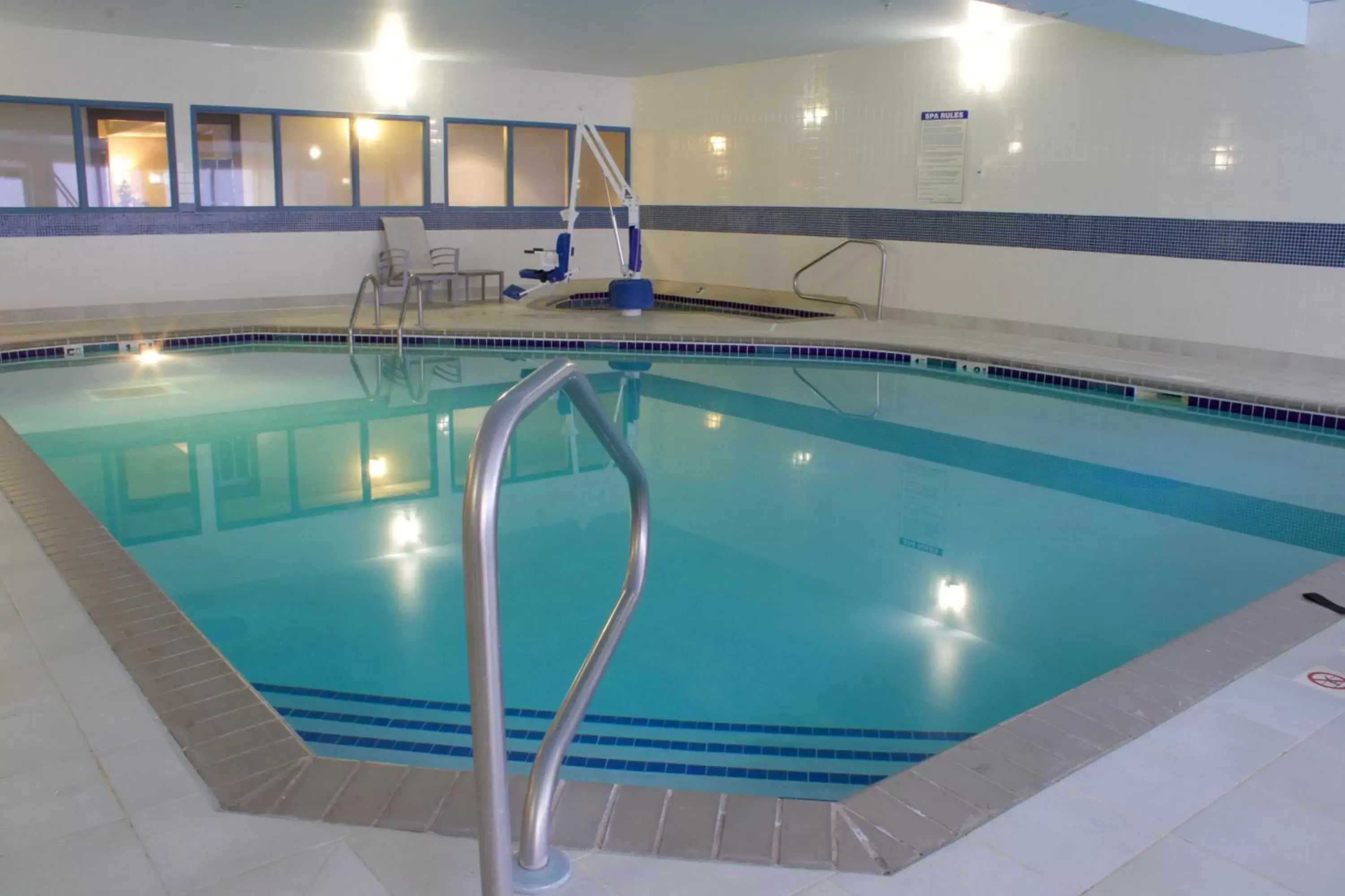 Swimming Pool in Holiday Inn Express Hotel & Suites-St. Paul, an IHG Hotel