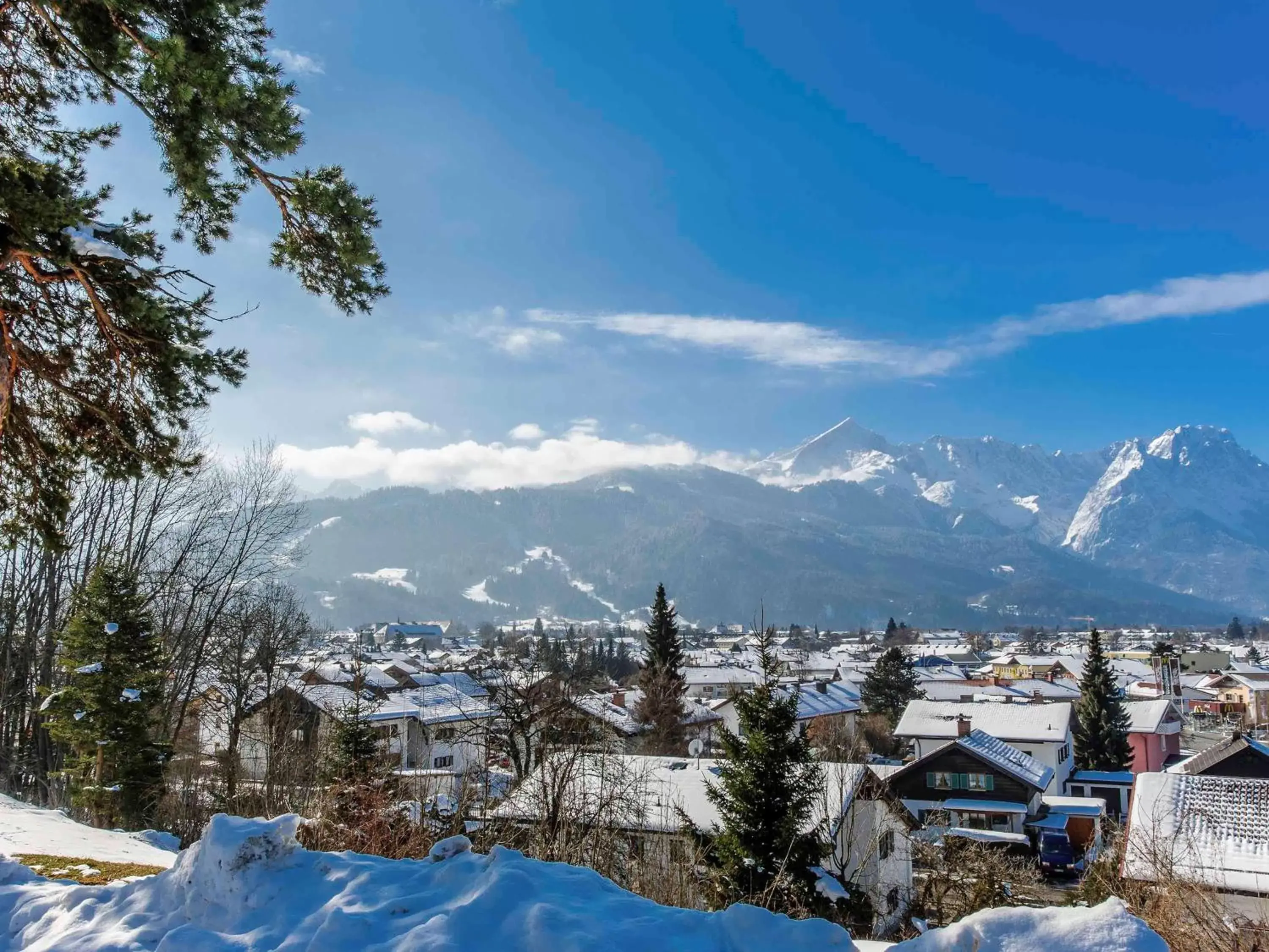 Property building, Winter in Mercure Hotel Garmisch Partenkirchen