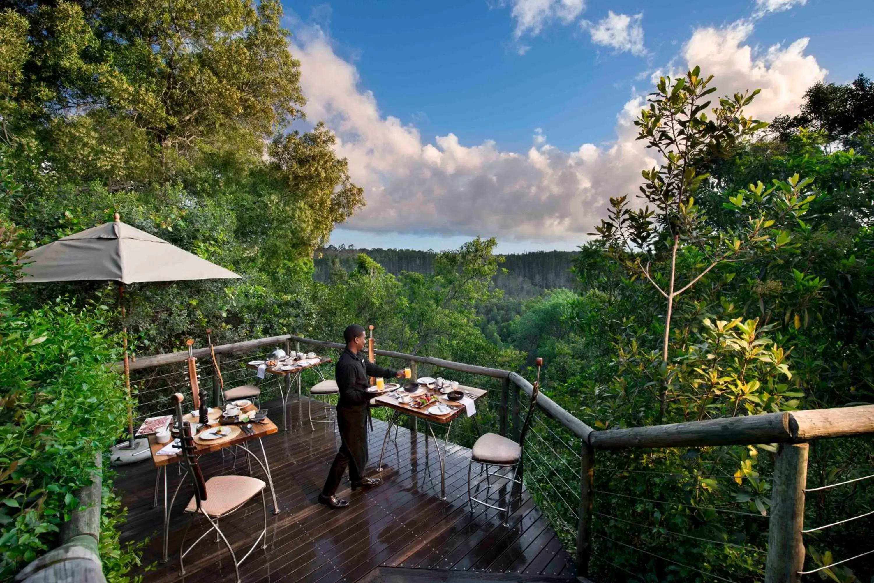 Restaurant/places to eat in Tsala Treetop Lodge