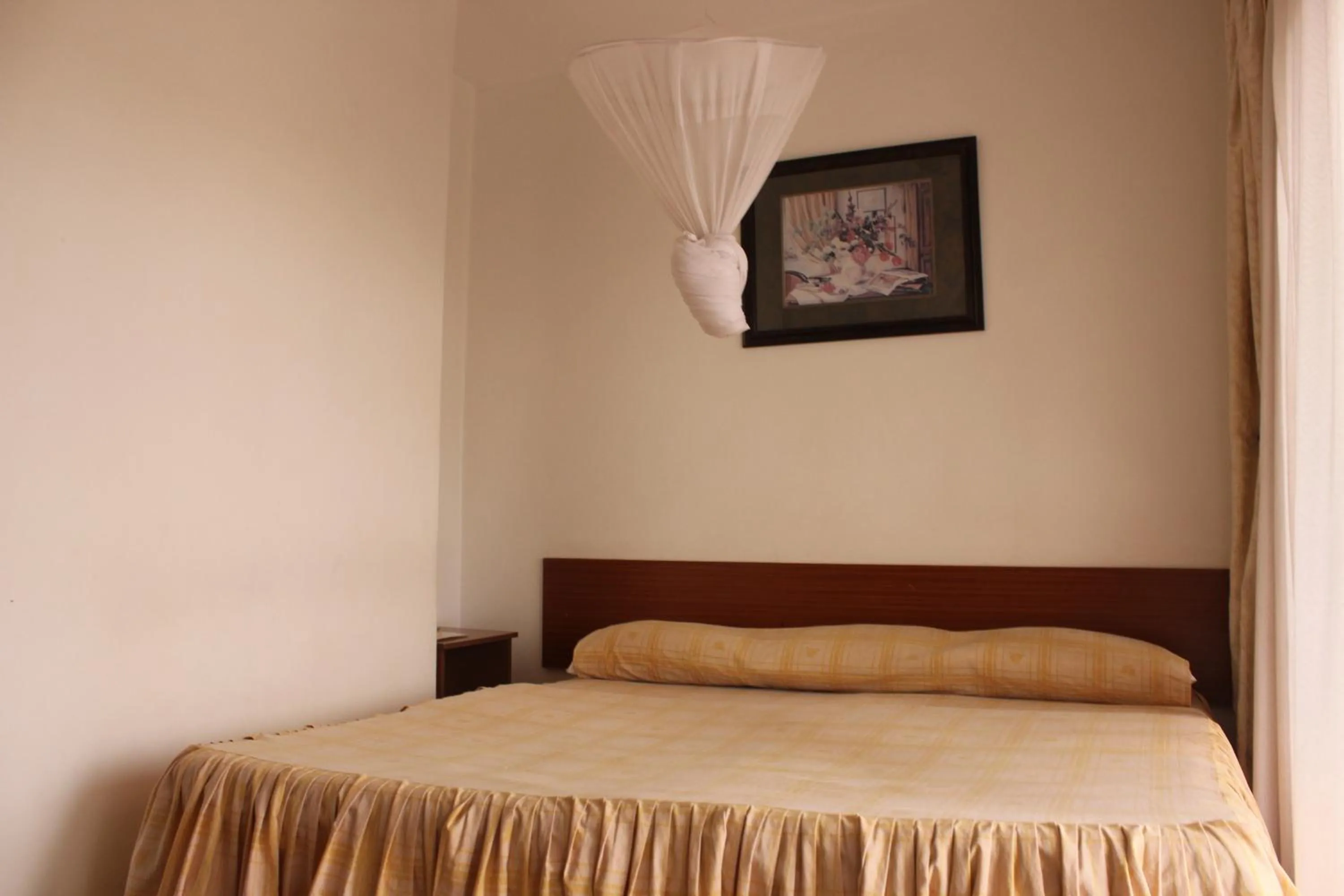 Bedroom, Bed in Sky Hotel International