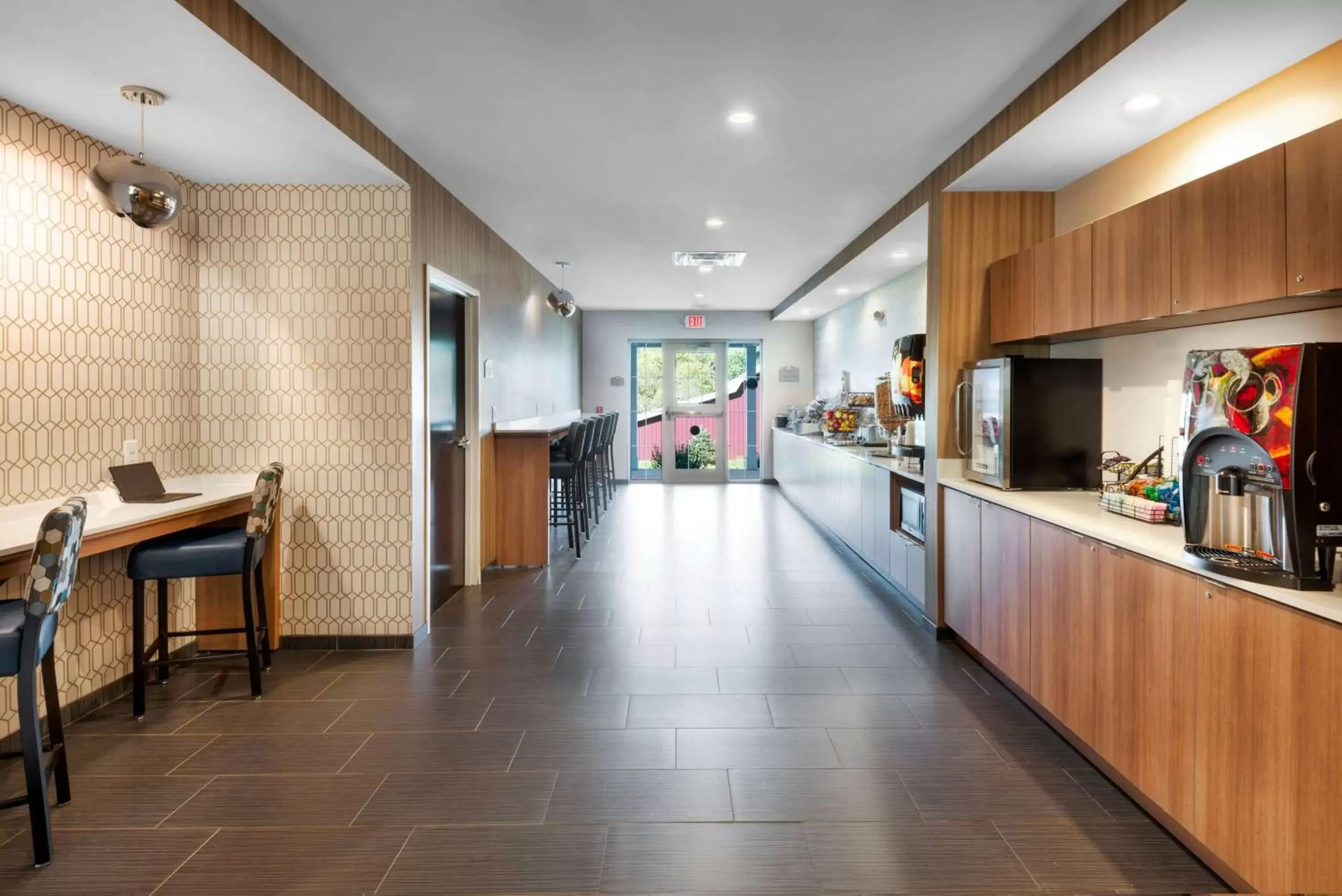 Restaurant/places to eat in Microtel Inn & Suites by Wyndham Warsaw Restaurant/places to eat in Microtel Inn & Suites by Wyndham Warsaw