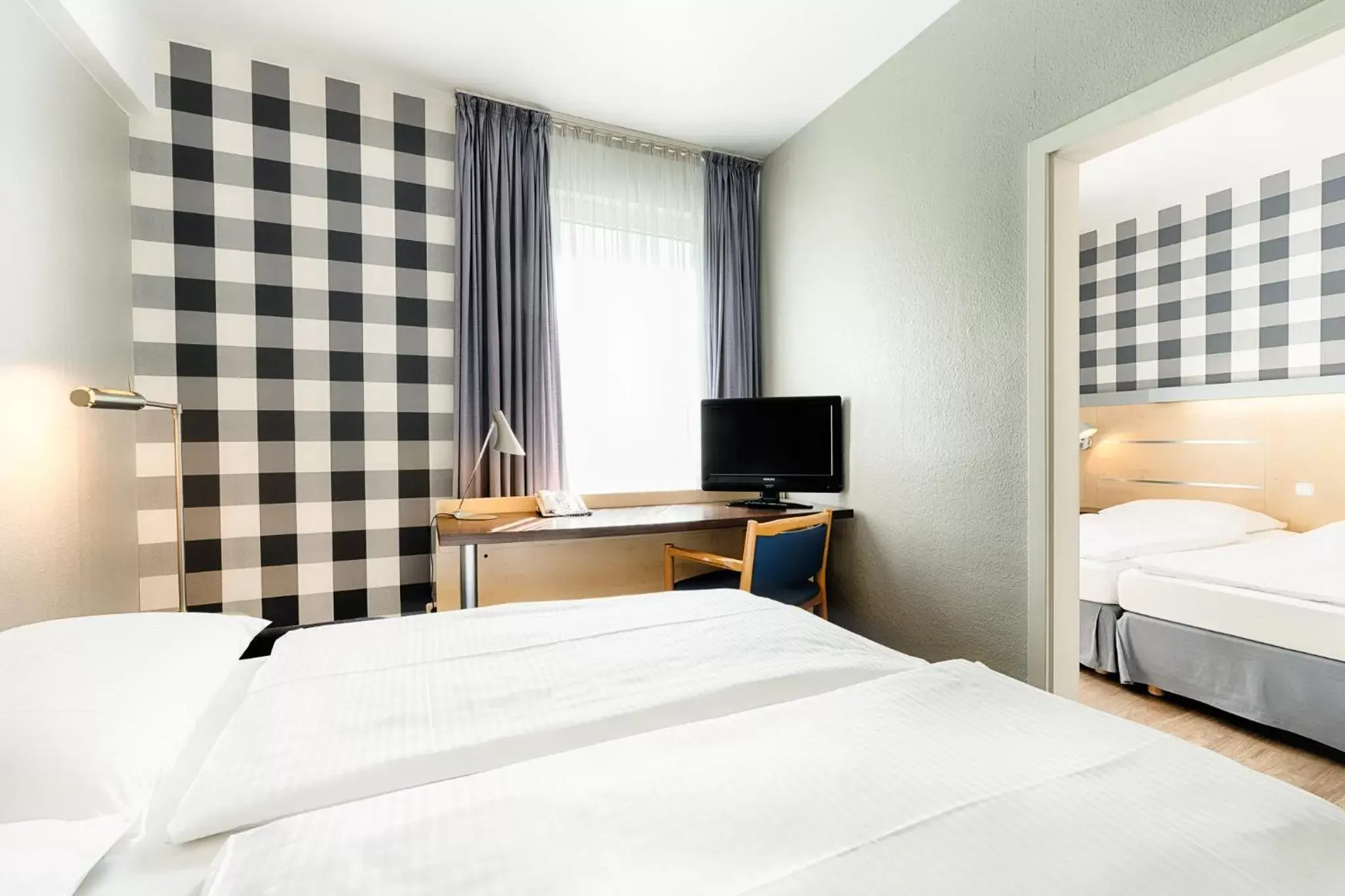 TV and multimedia, Bed in enjoy hotel Berlin City Messe