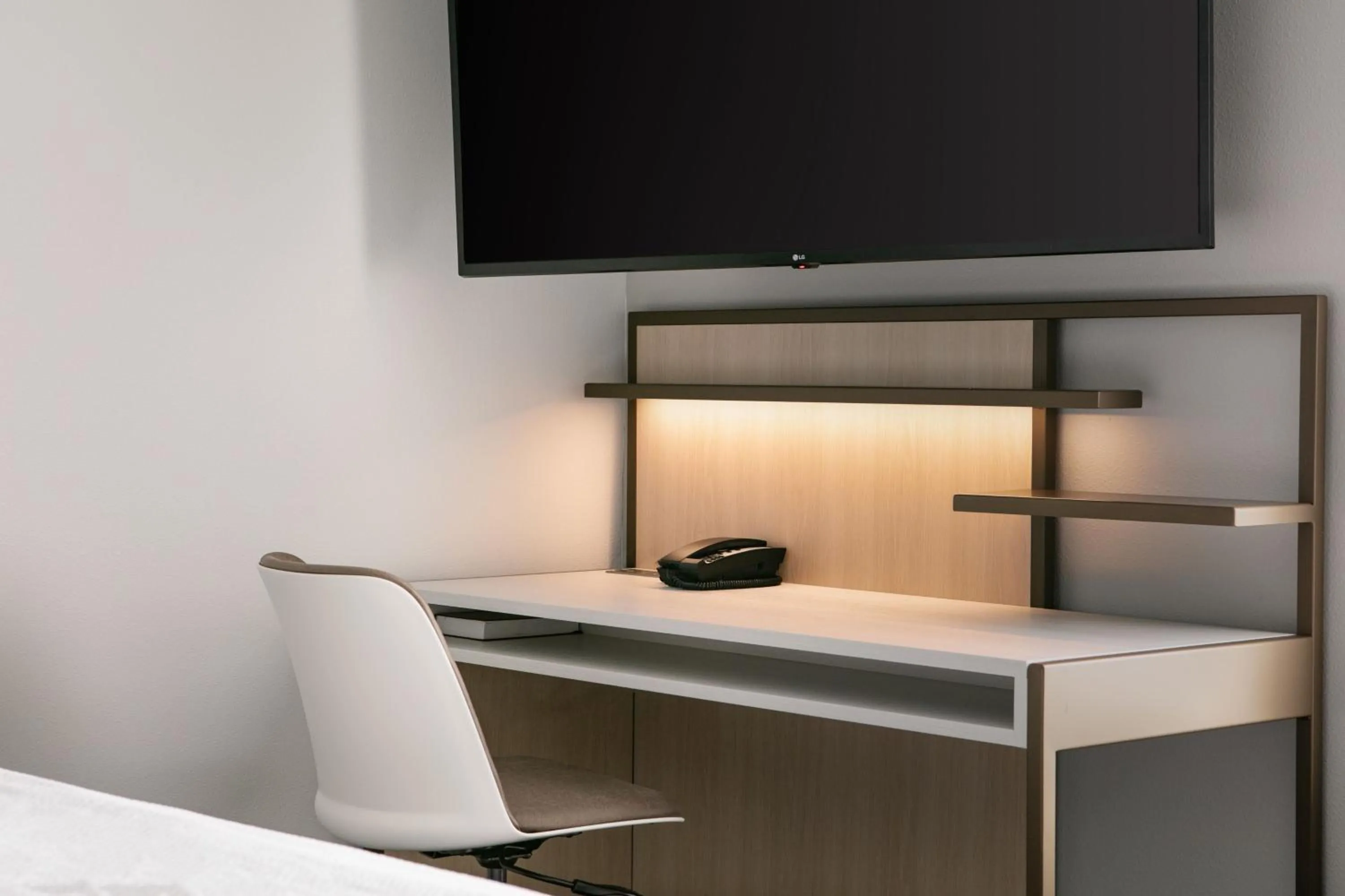 Bedroom, Bed in TownePlace Suites by Marriott Oconomowoc