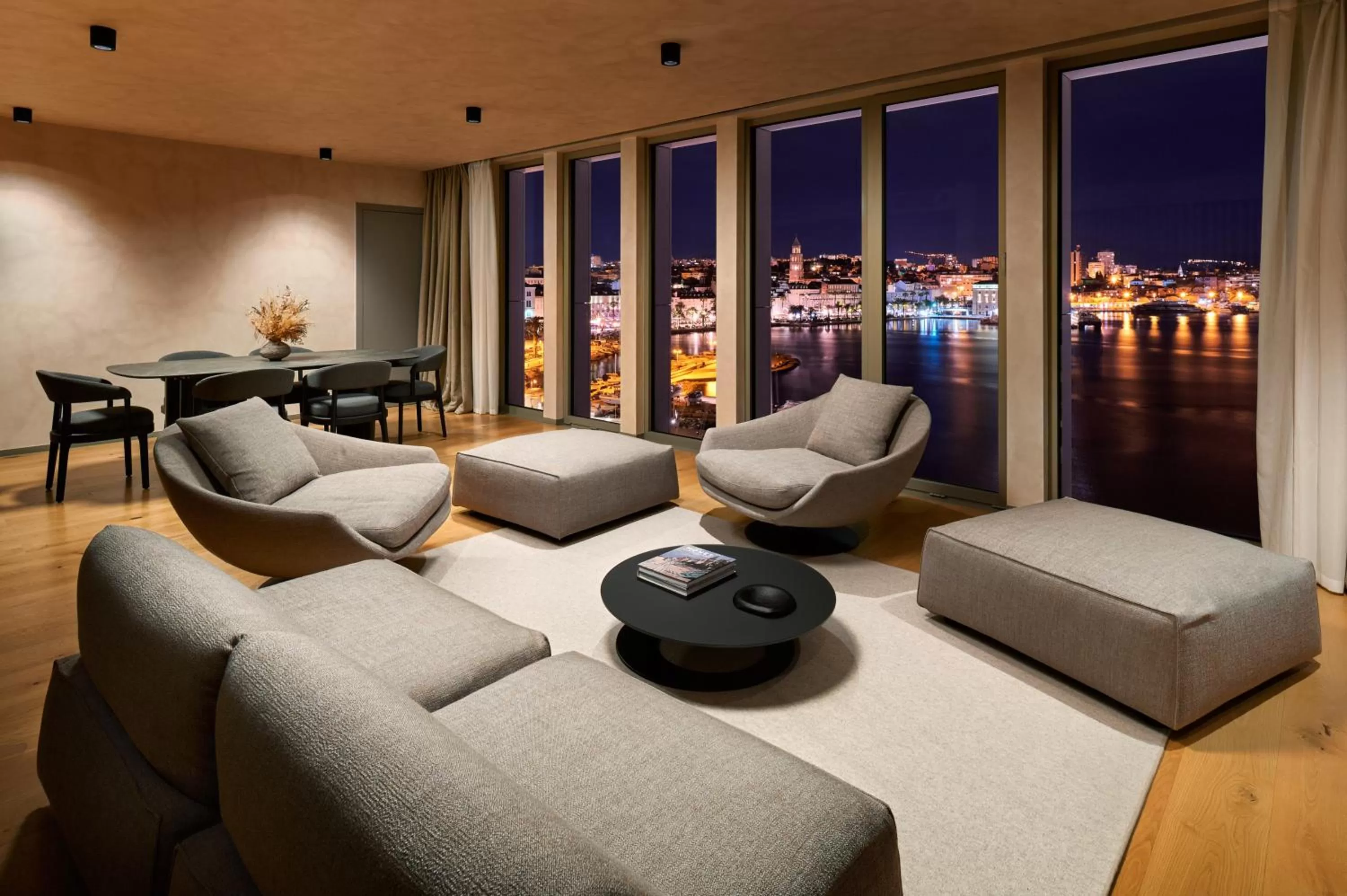 Night in Hotel Ambasador