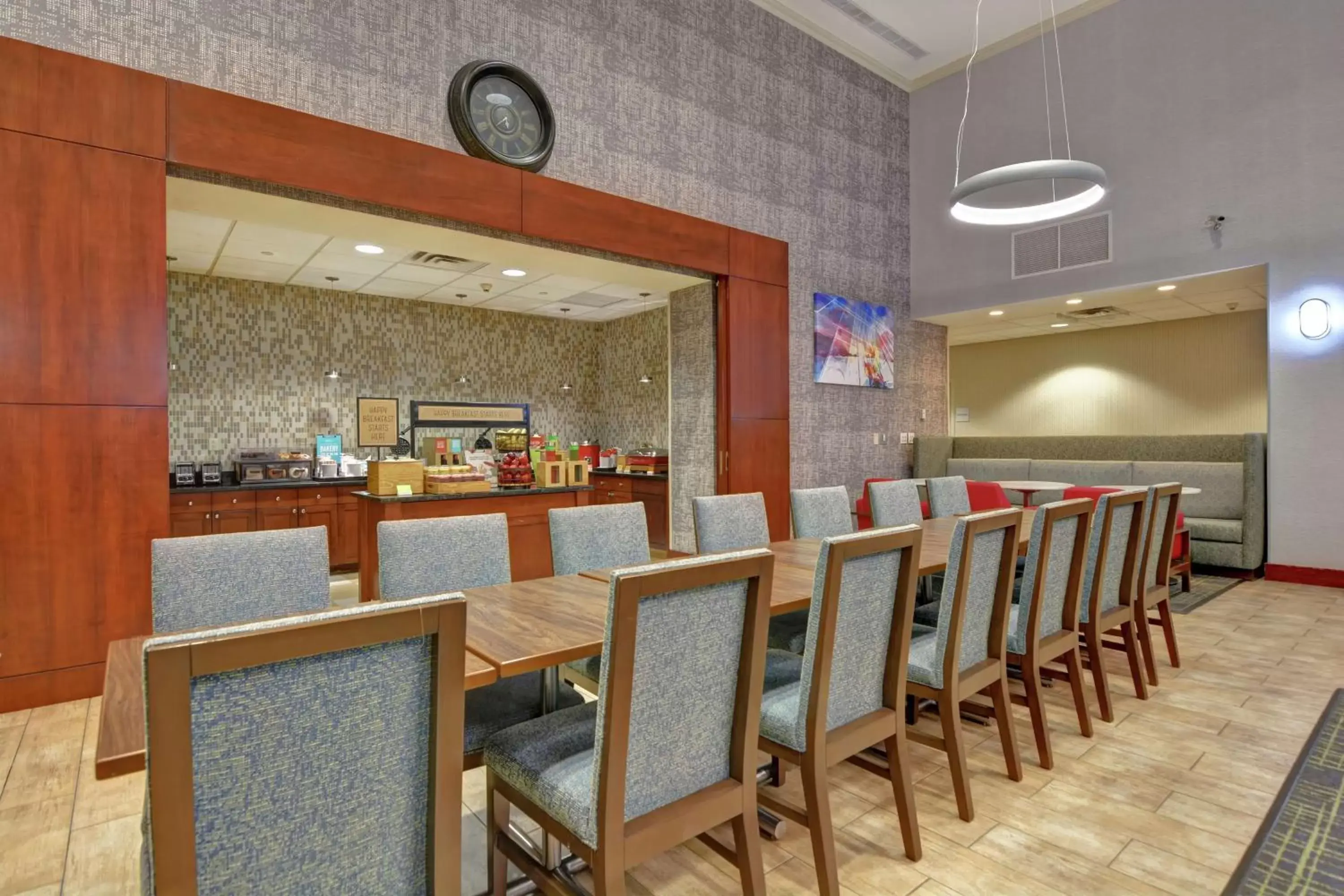 Breakfast, Restaurant/Places to Eat in Hampton Inn & Suites Newark-Harrison-Riverwalk