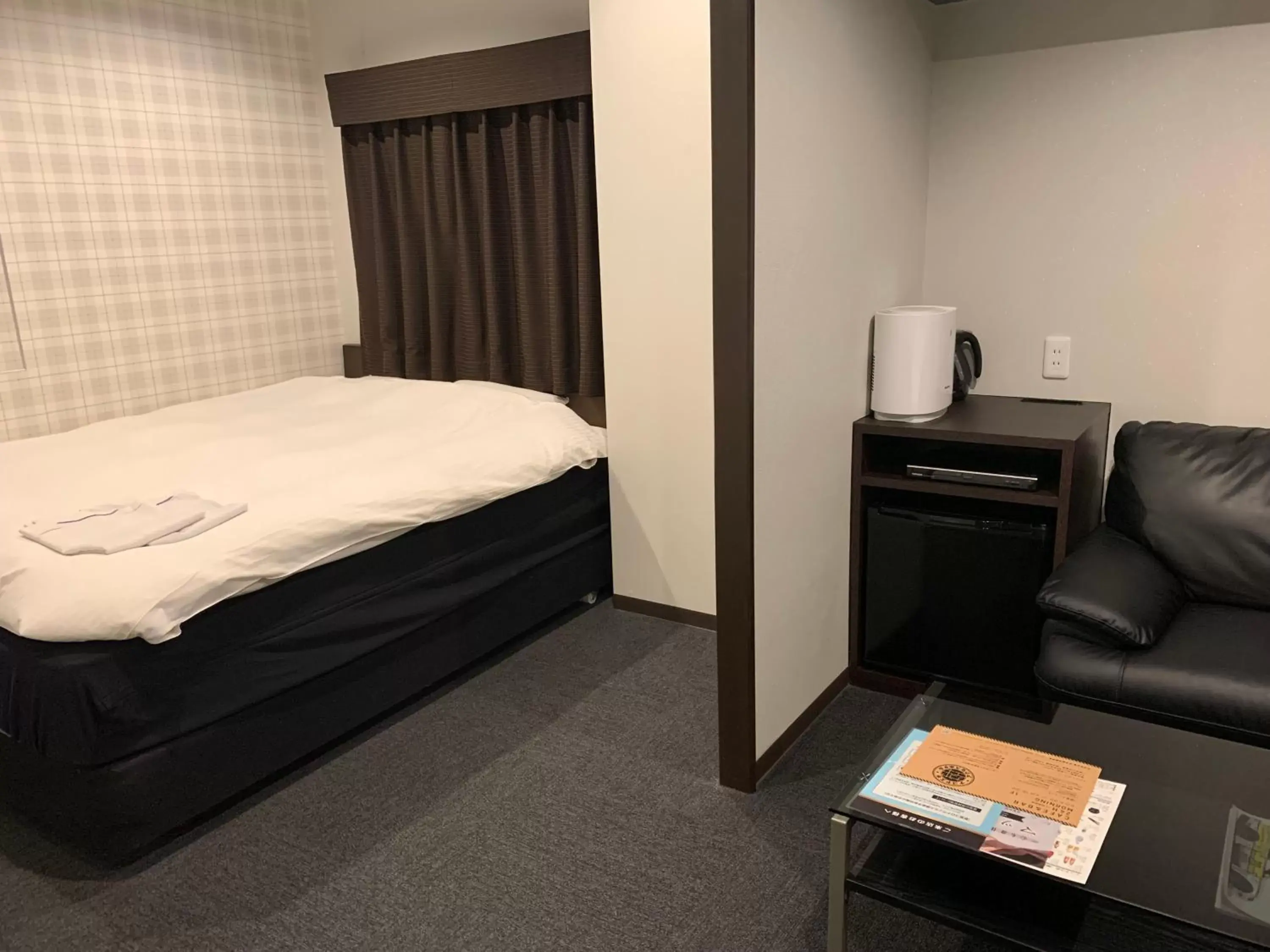 Bed in Nagoyaeki Access Hotel