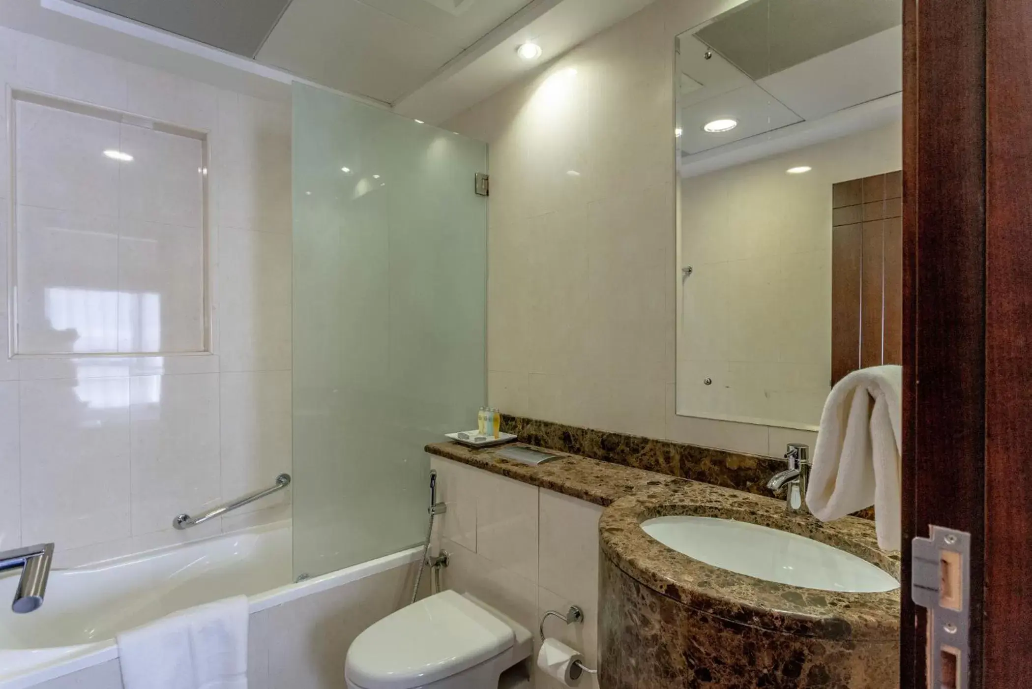 Bathroom in Auris Boutique Hotel Apartments - AlBarsha