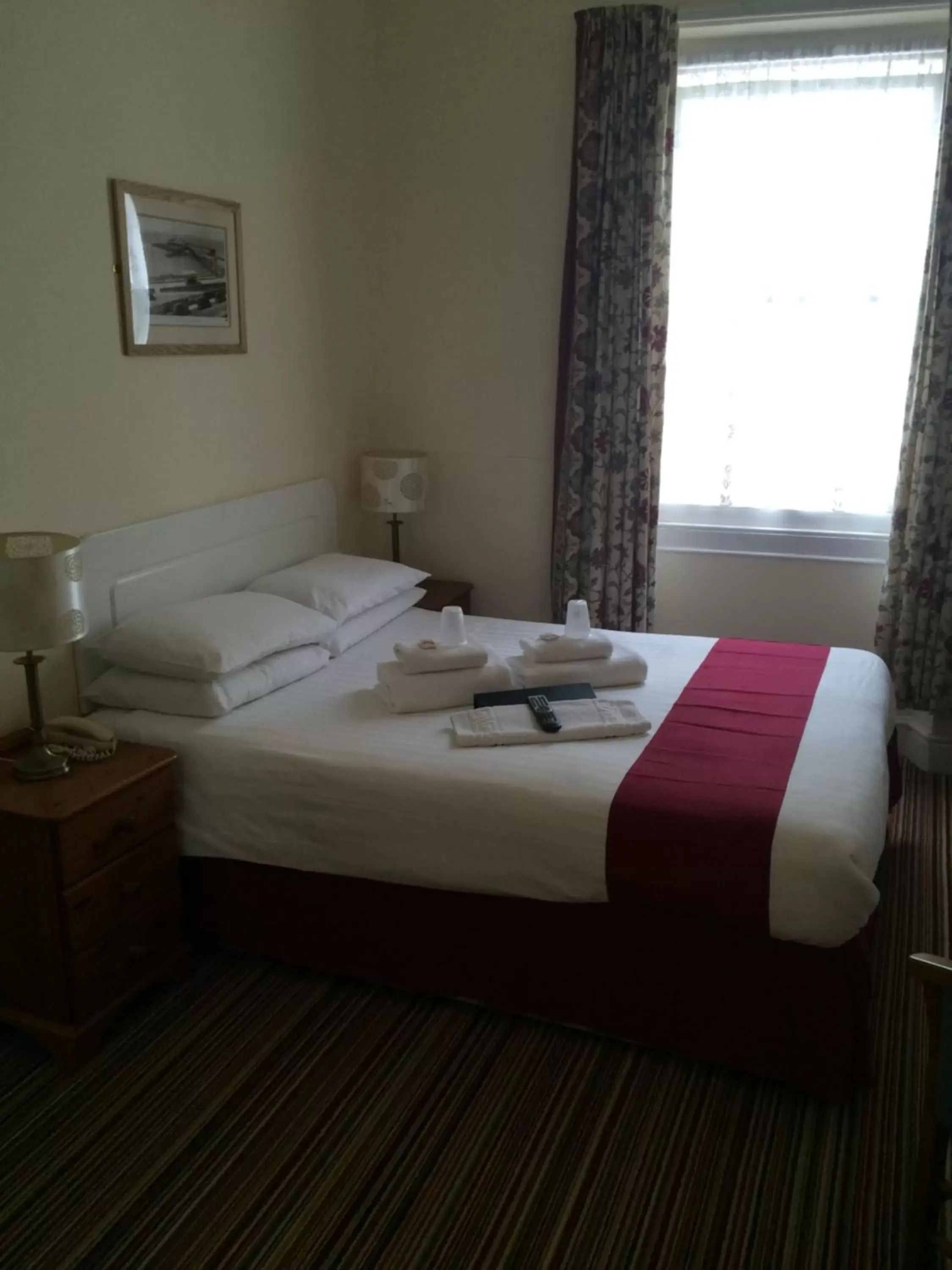 Bed in New Birchfield Hotel