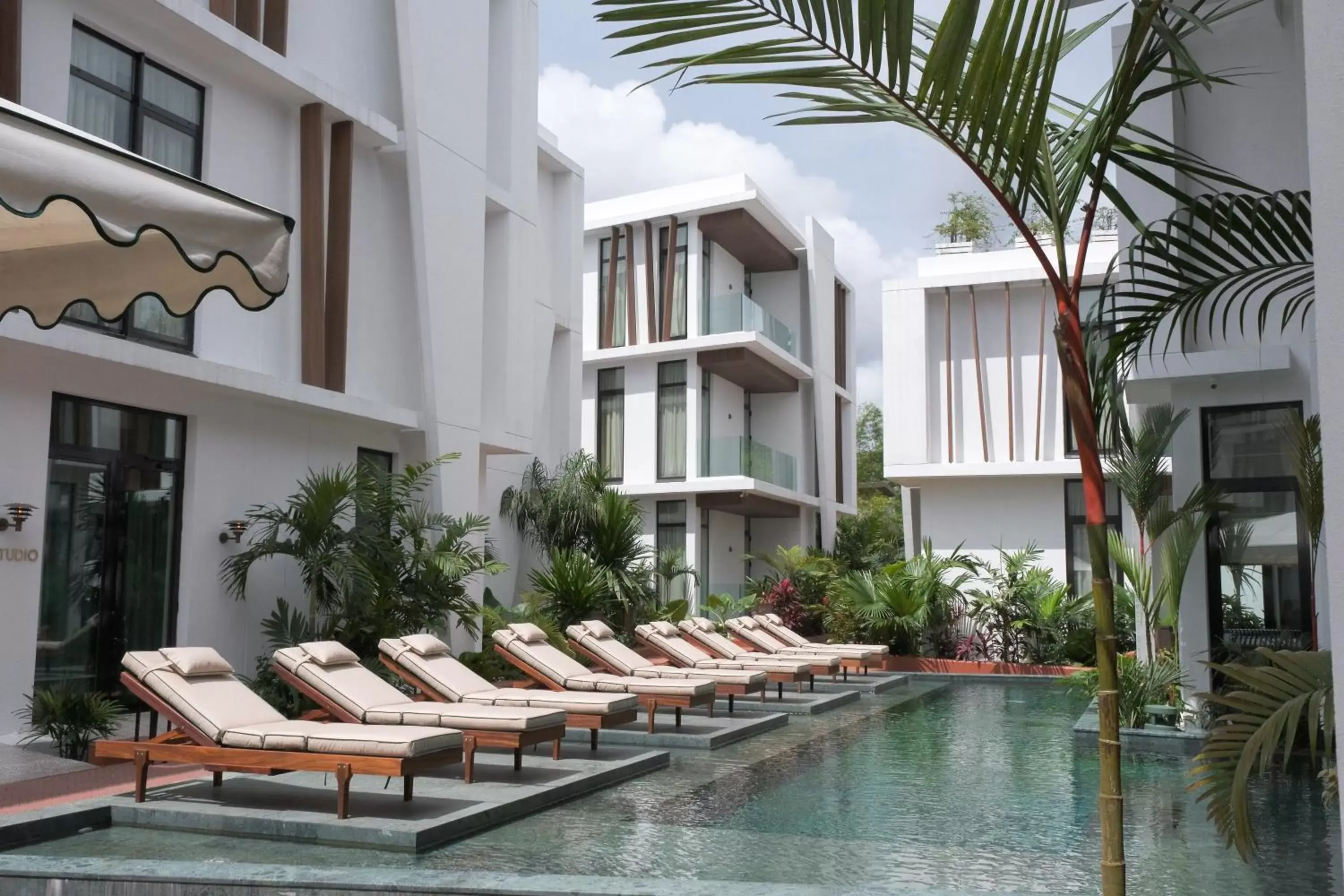 Property building, Swimming Pool in La Maison Palmier Abidjan, a Member of Design Hotels