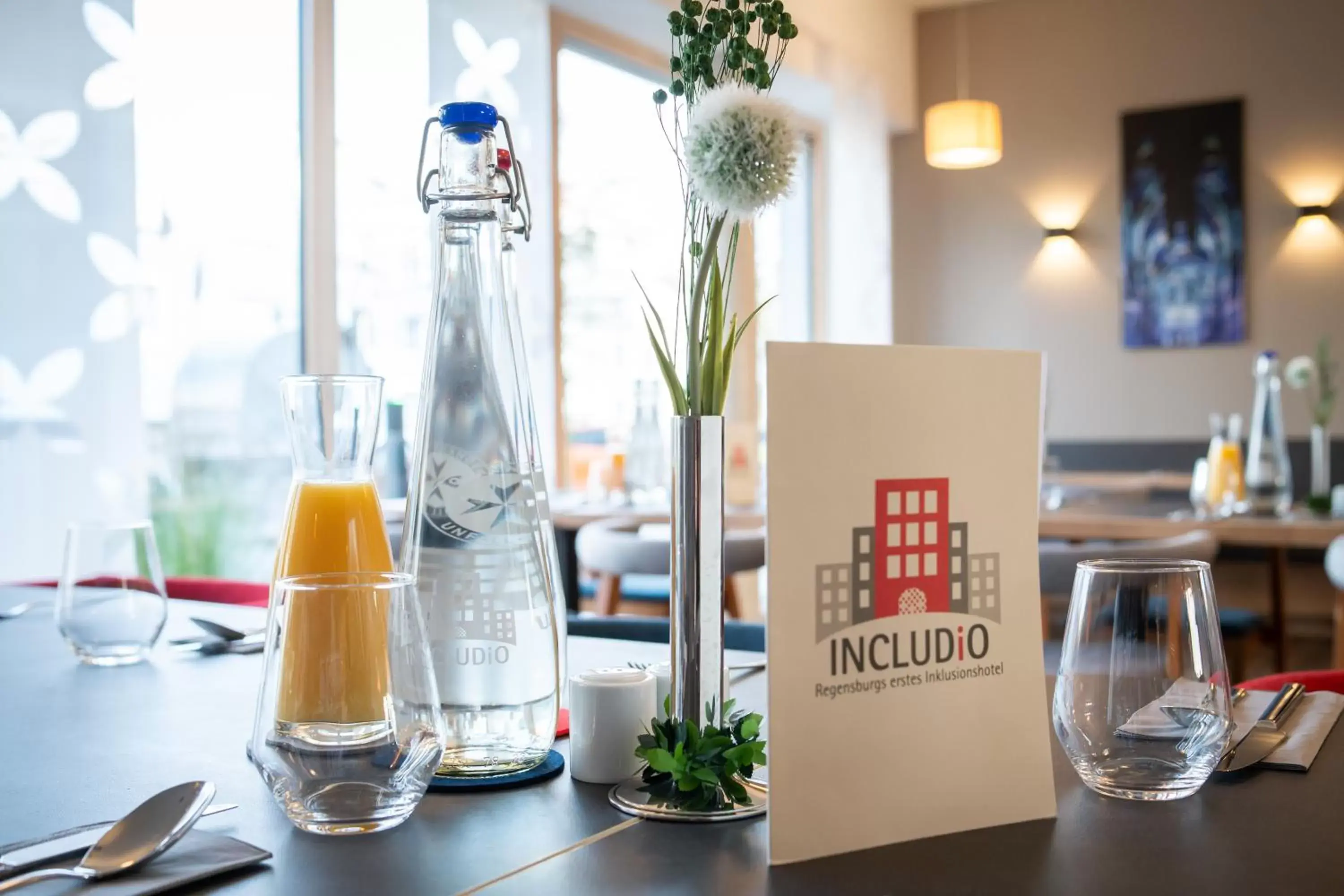 Restaurant/places to eat in Hotel INCLUDiO