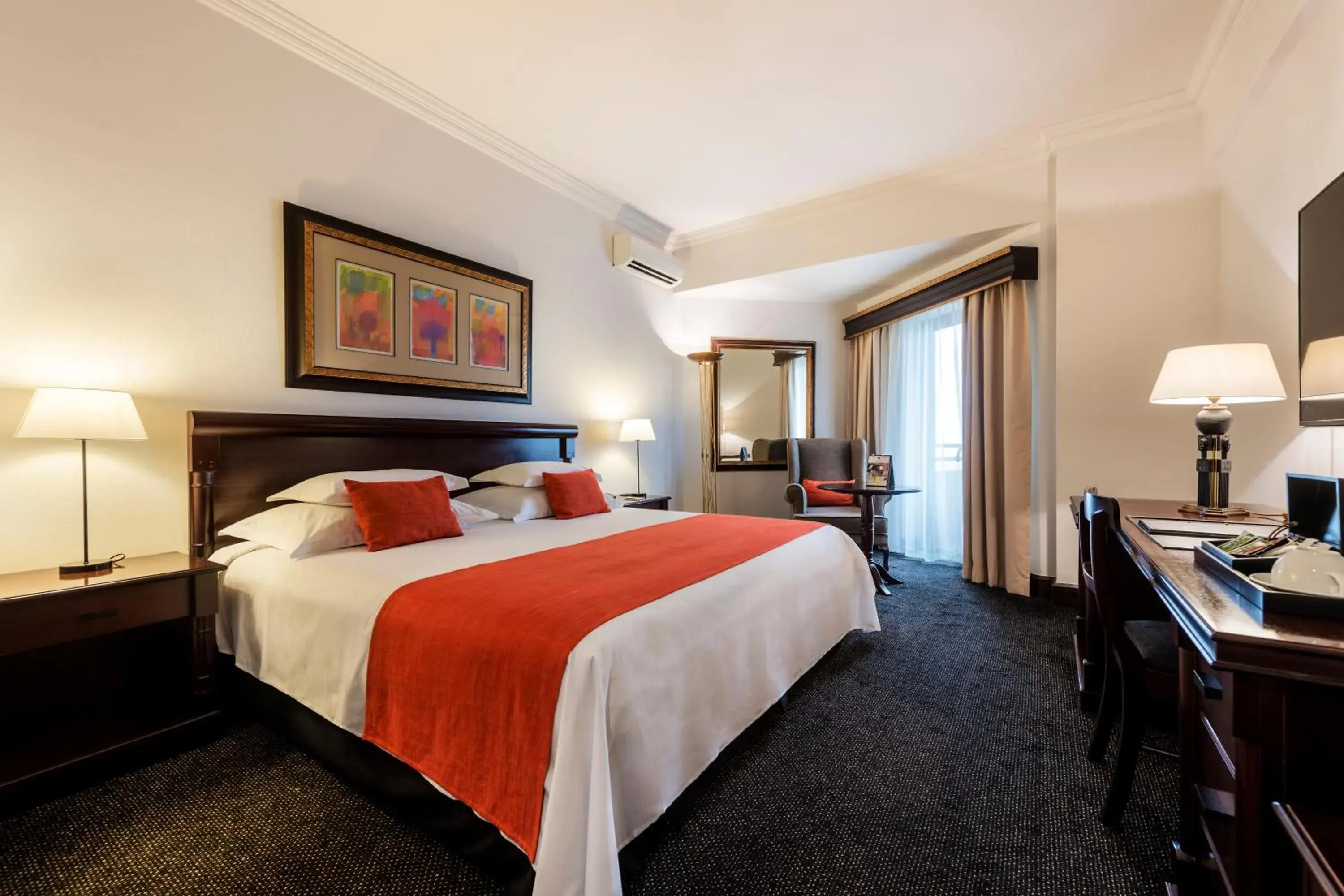 Bedroom, Bed in Hotel Alvalade