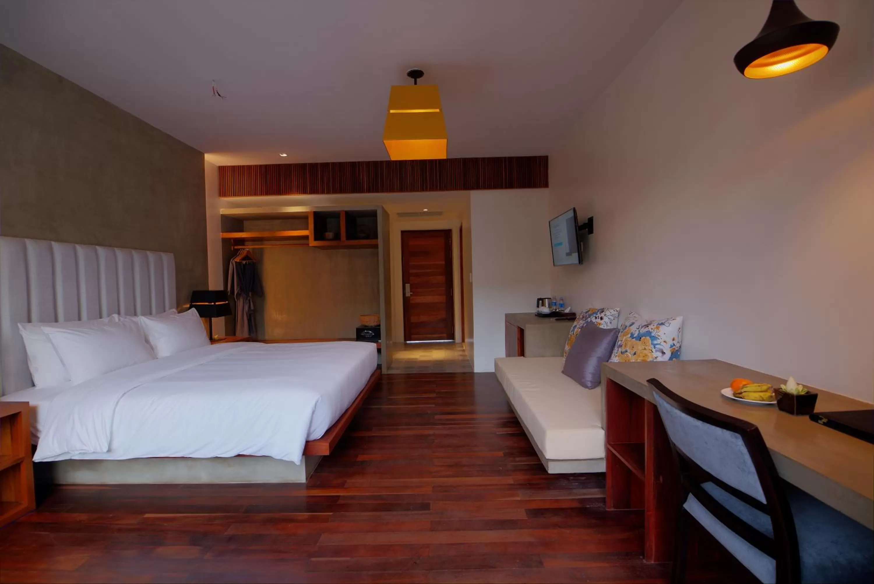 Photo of the whole room, Bed in Apsara Residence Hotel