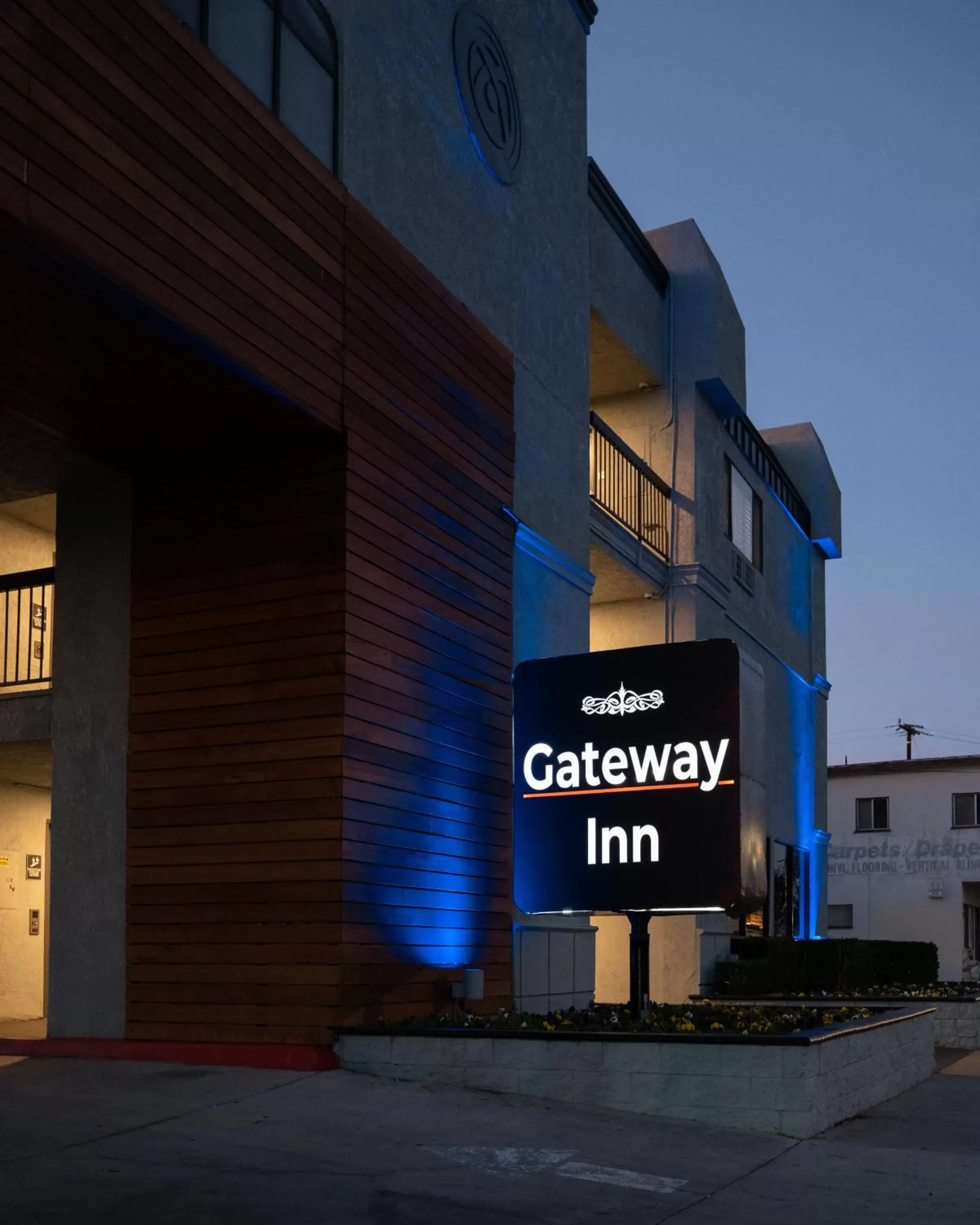 Property Building in Gateway Inn Gardena Los Angeles South