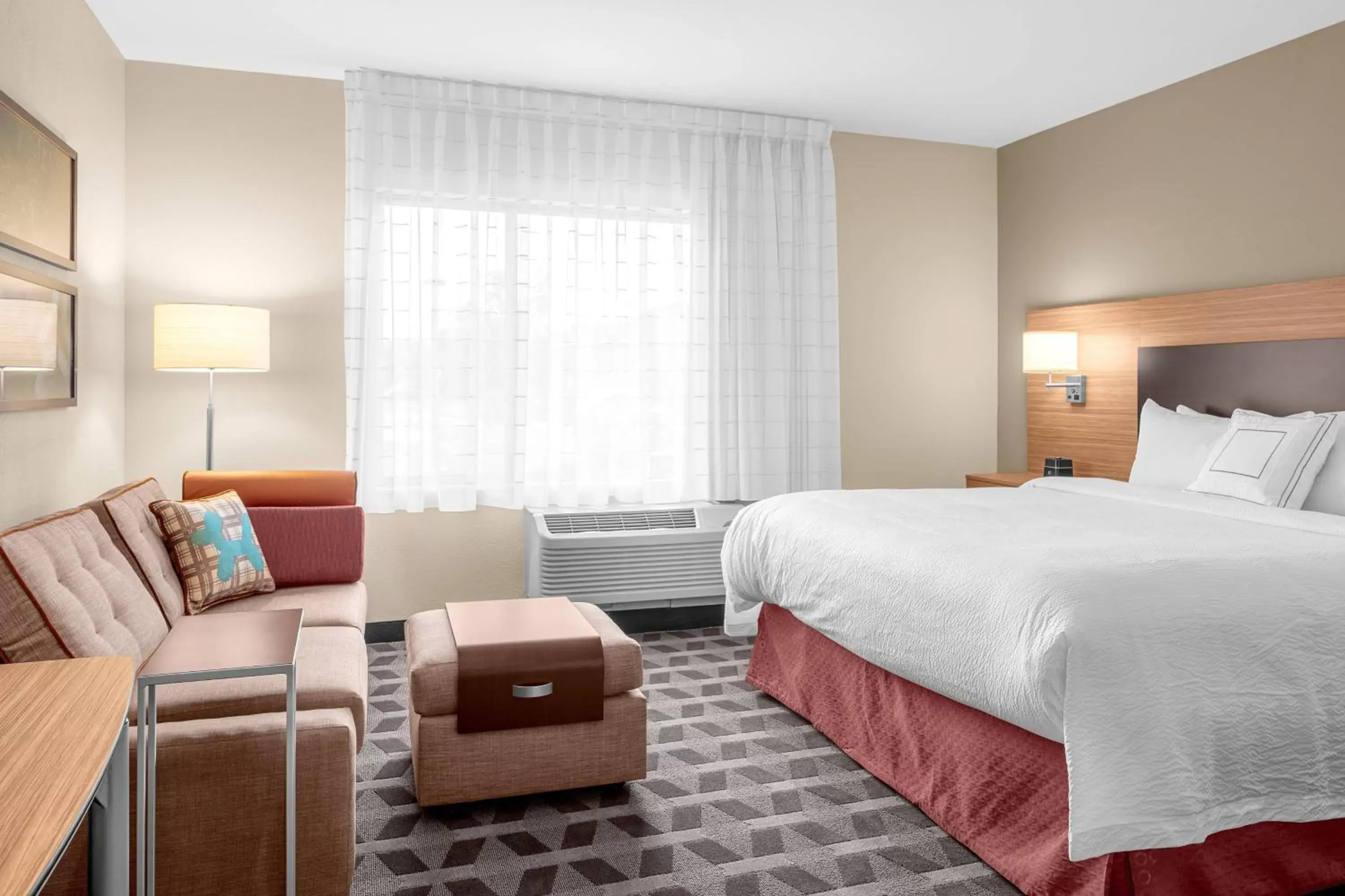 Photo of the whole room, Bed in TownePlace Suites Cincinnati Fairfield