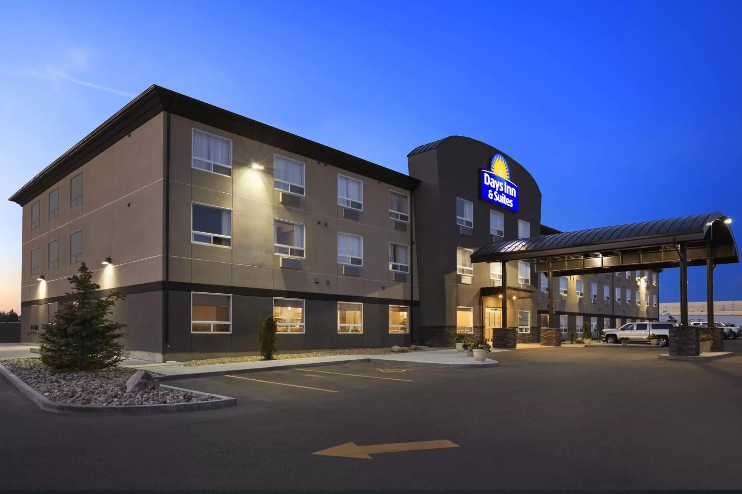 Facade/entrance in Days Inn & Suites by Wyndham Yorkton Facade/entrance in Days Inn & Suites by Wyndham Yorkton