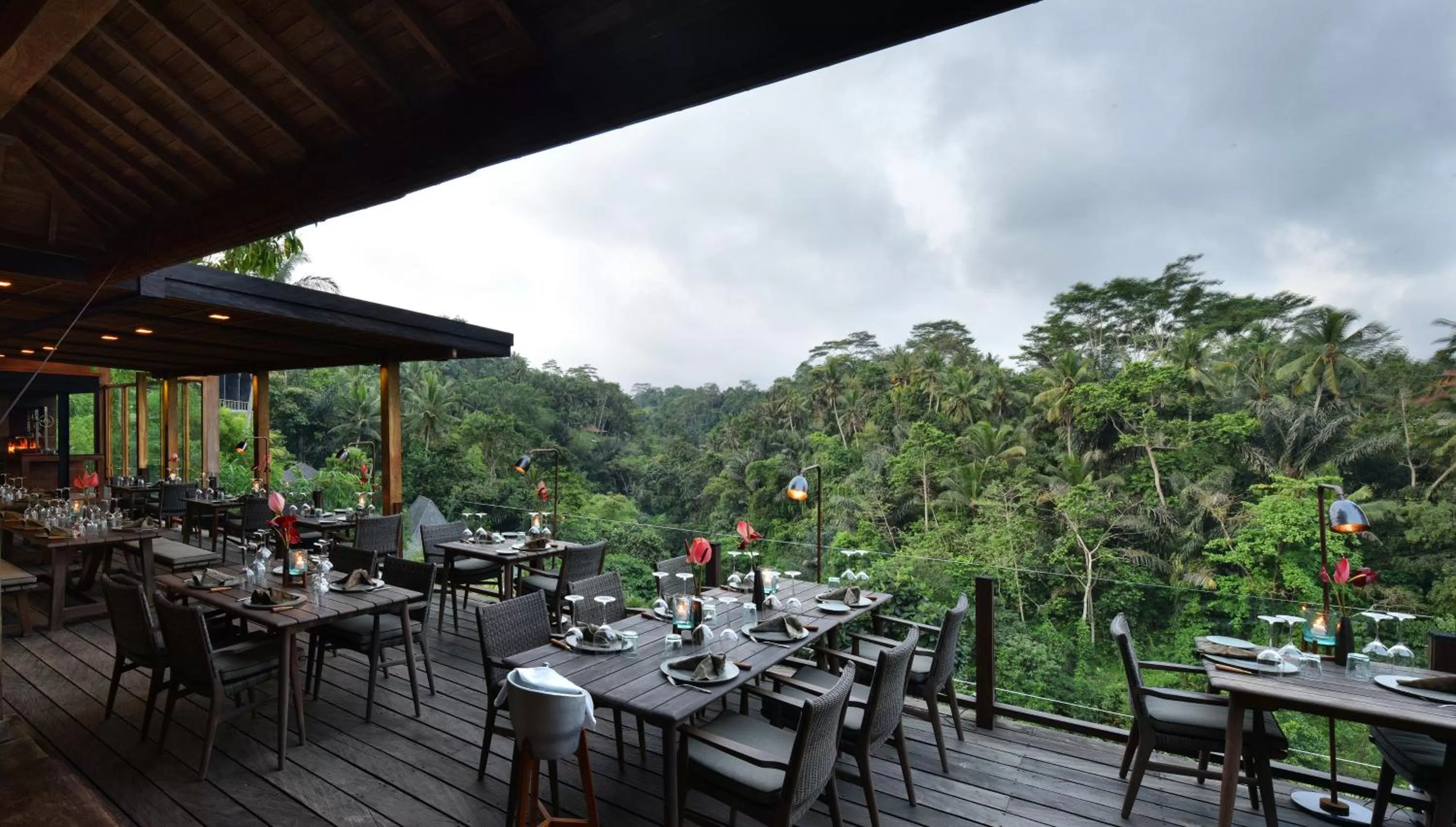 Restaurant/places to eat in Chapung Sebali Resort