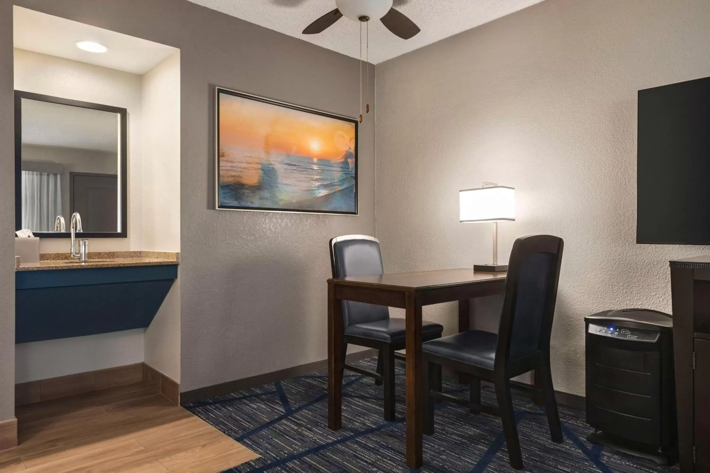 Bedroom, Dining Area in Embassy Suites by Hilton Miami International Airport