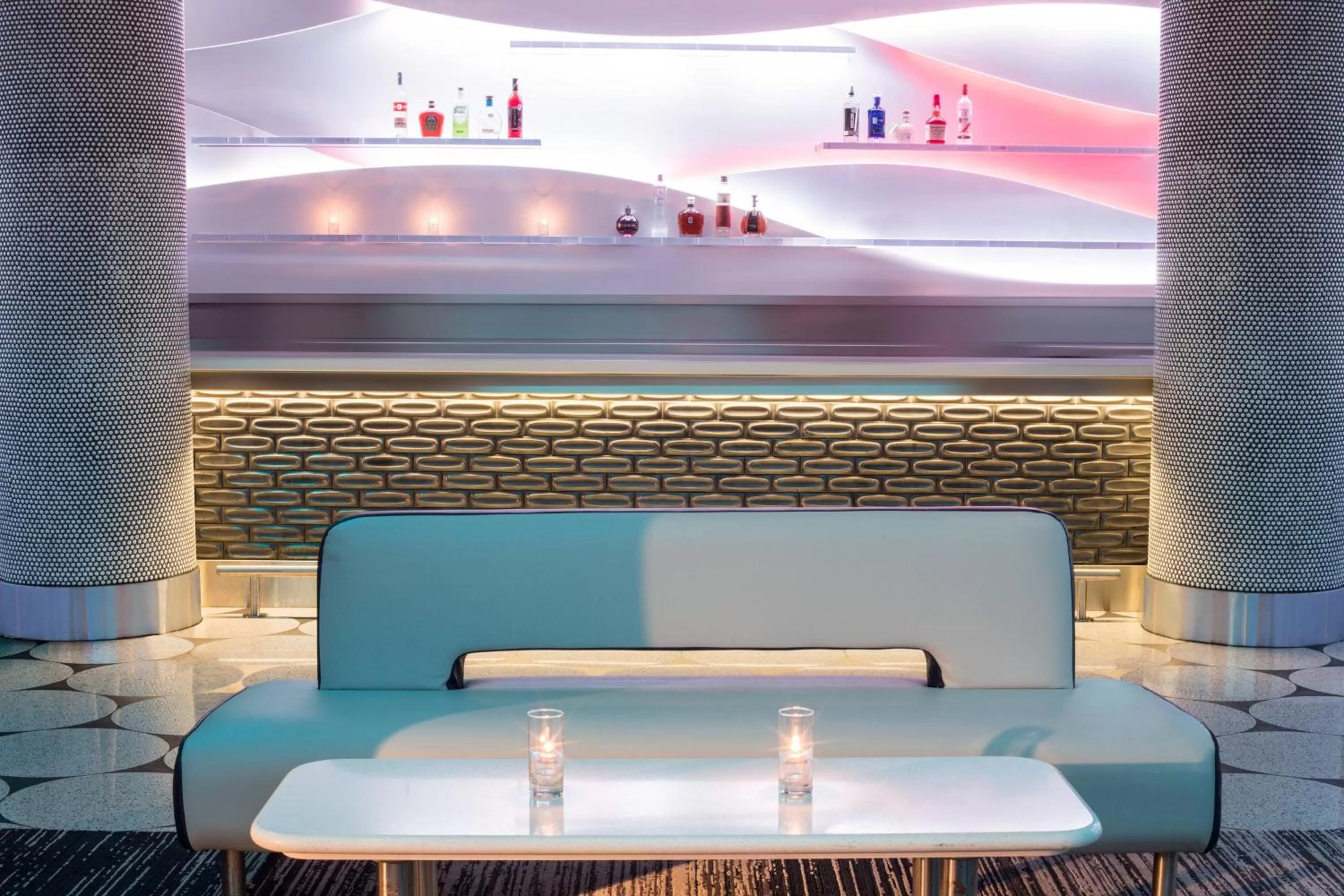 Lounge or bar in W Dallas