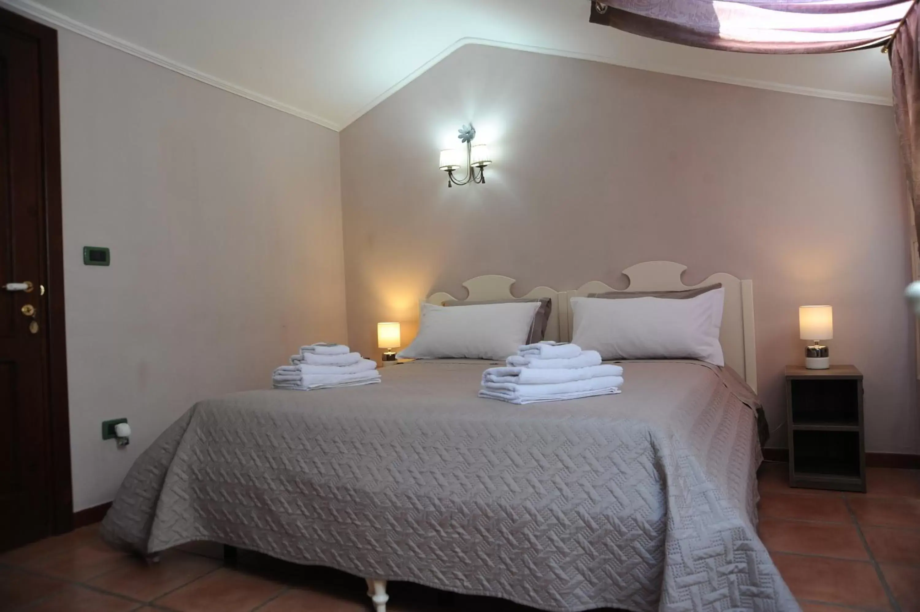 Bed in RESIDENZA D'ORIA B&B