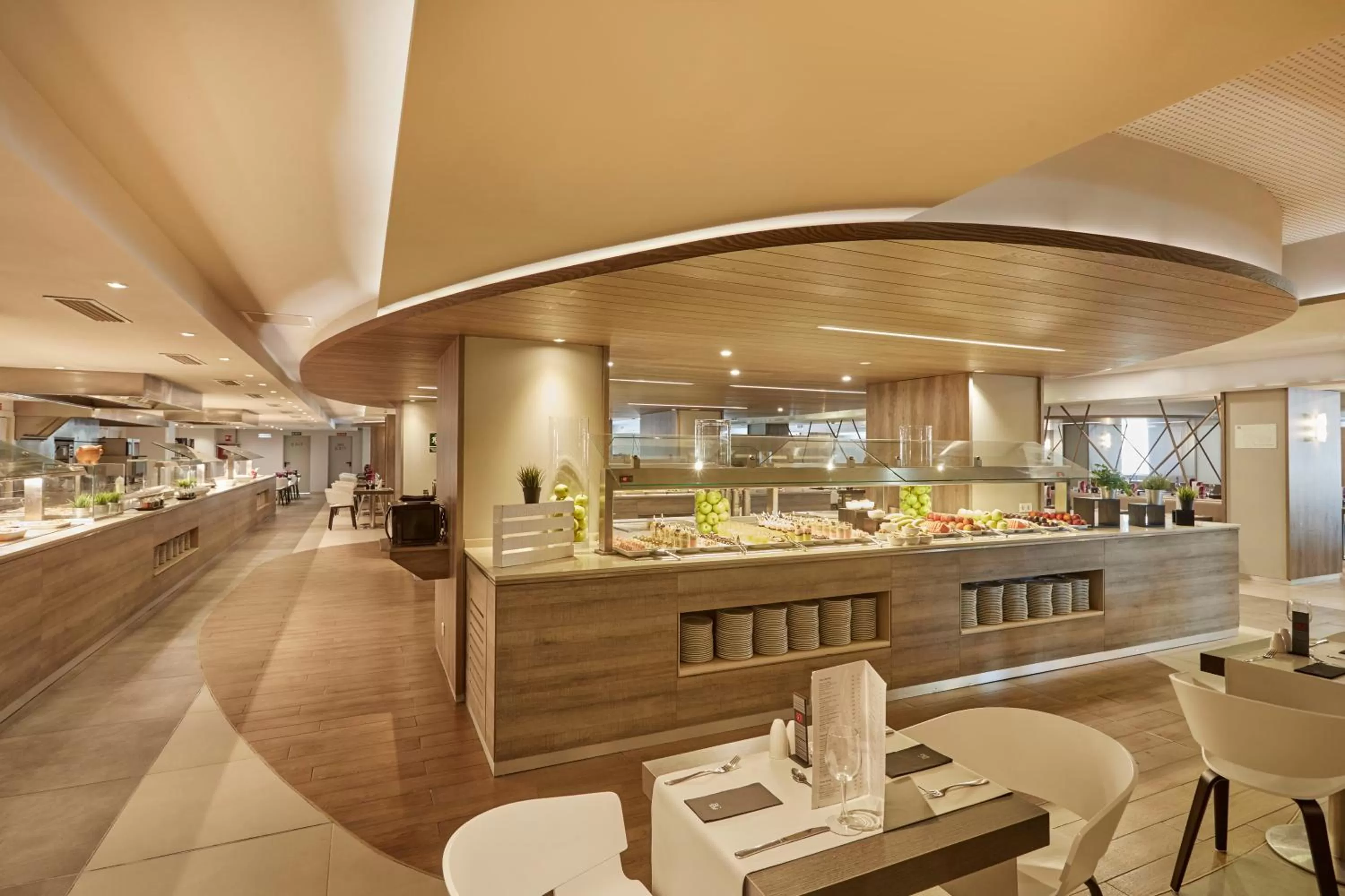 Restaurant/places to eat in BG Tonga Tower