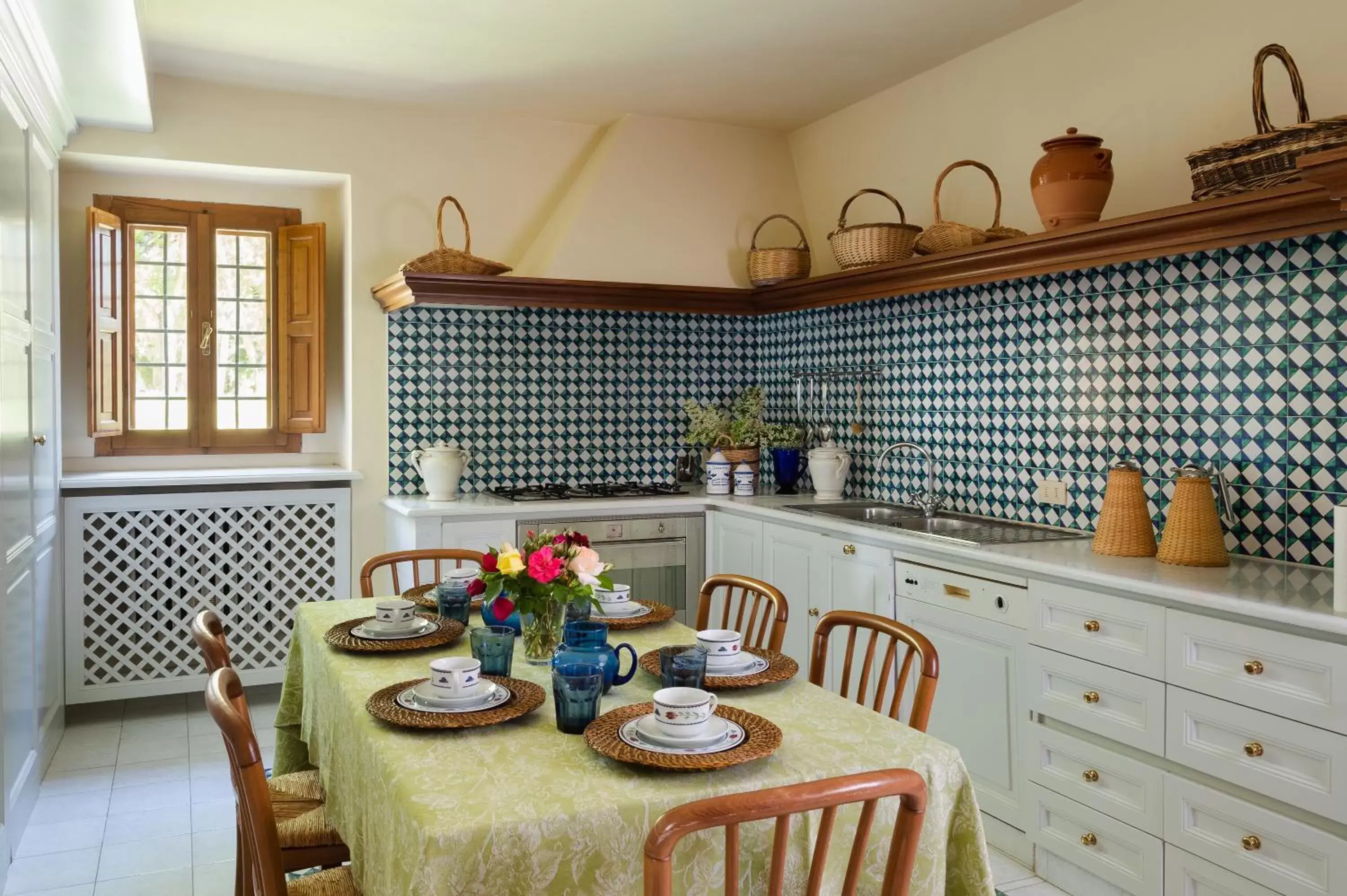 kitchen, Dining Area in VIESCA Suites & Villas Il Borro Toscana