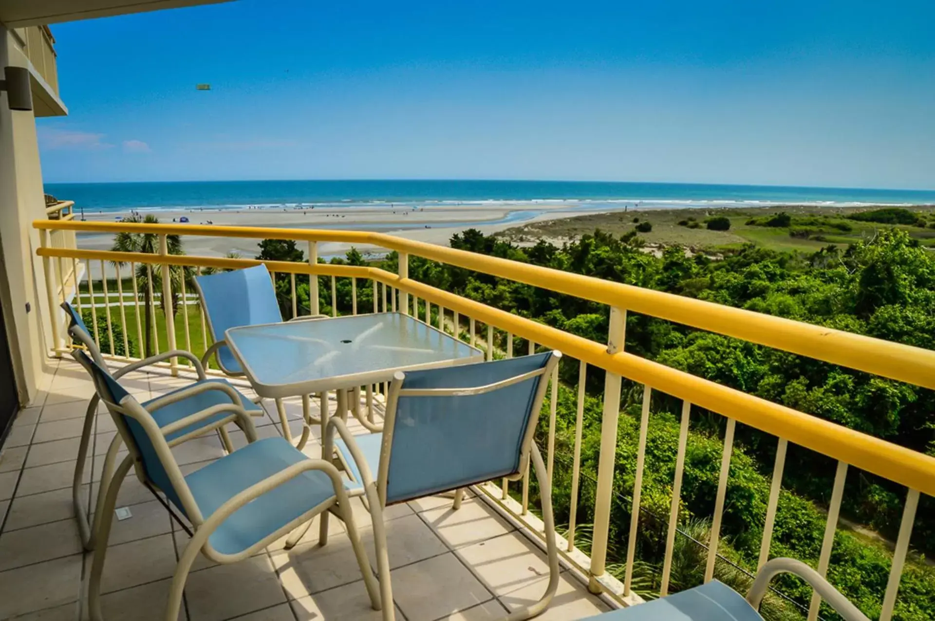 Balcony/Terrace in Beach Vacation Condos