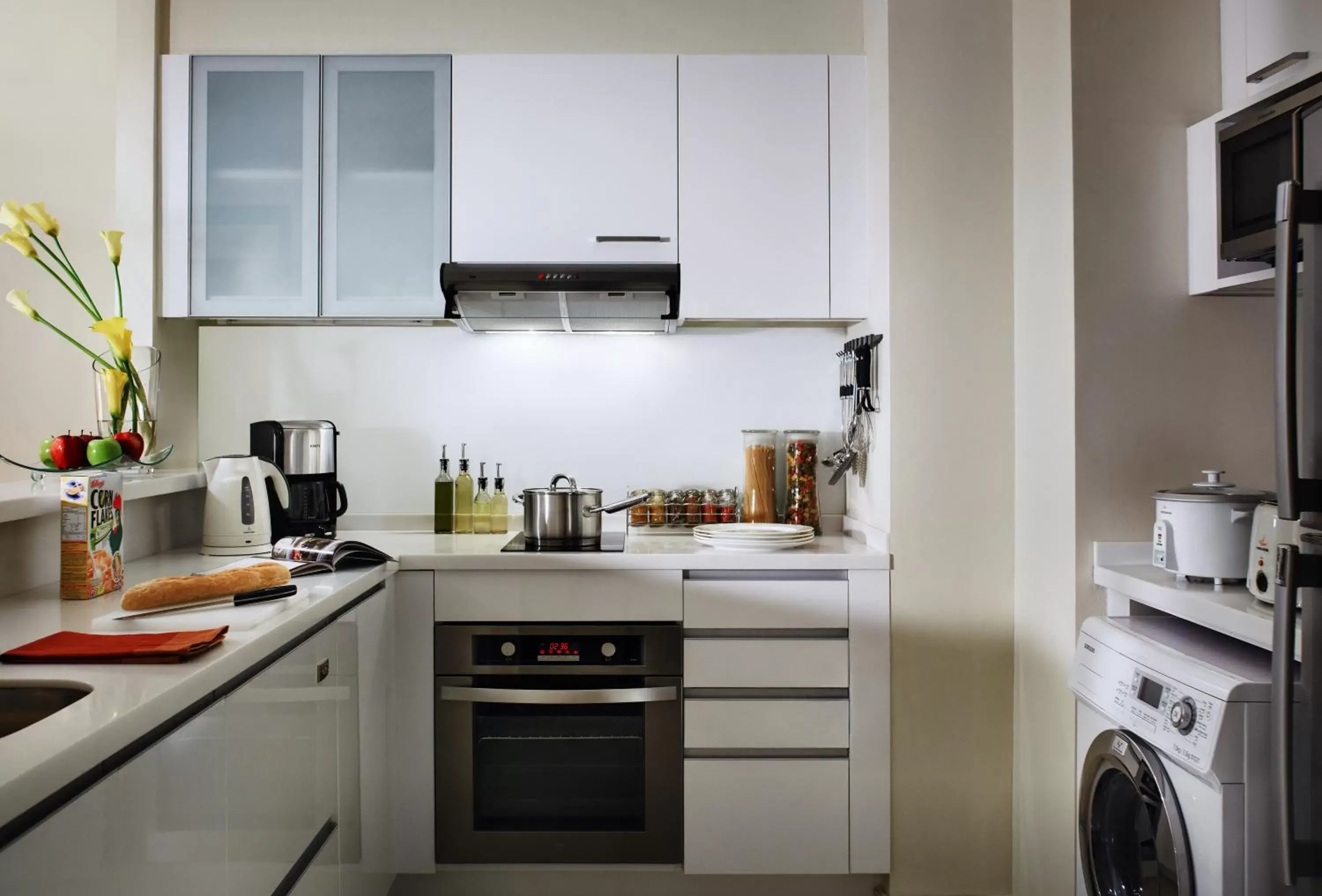 Kitchen or kitchenette, Kitchen/Kitchenette in Joy-Nostalg Hotel & Suites Manila Managed by AccorHotels