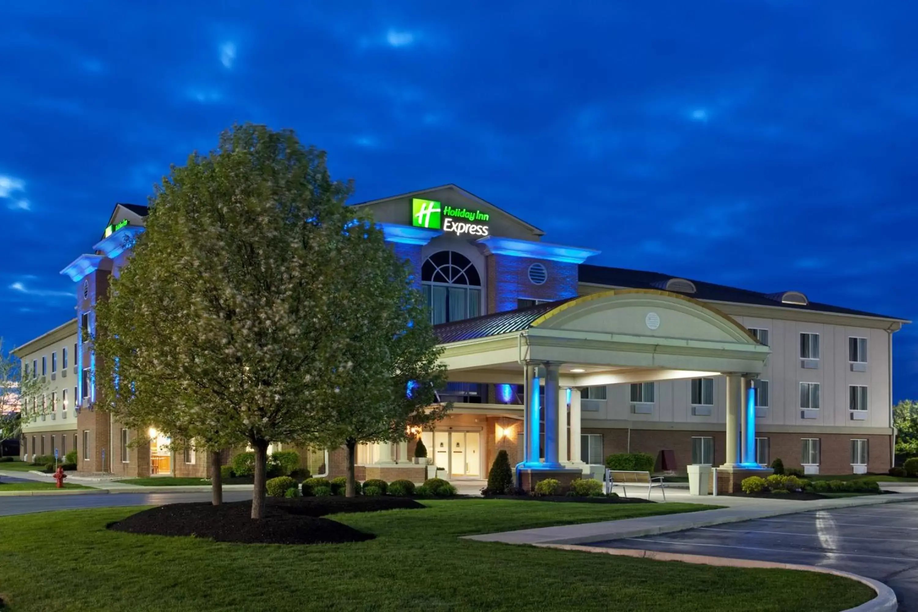 Property Building in Holiday Inn Express Hotel & Suites Marion, an IHG Hotel