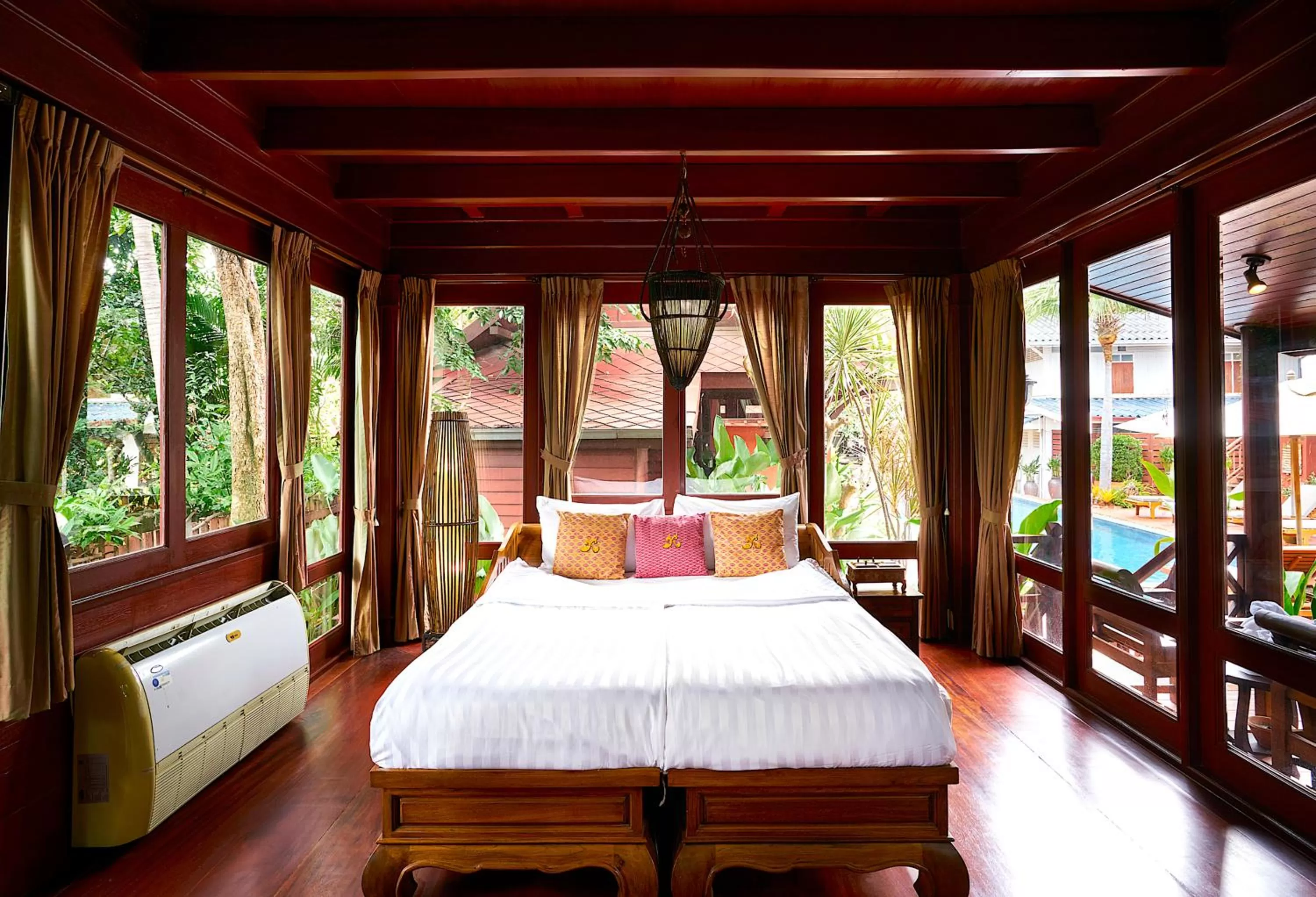 Property building, Bed in Ruenkanok Thaihouse Resort