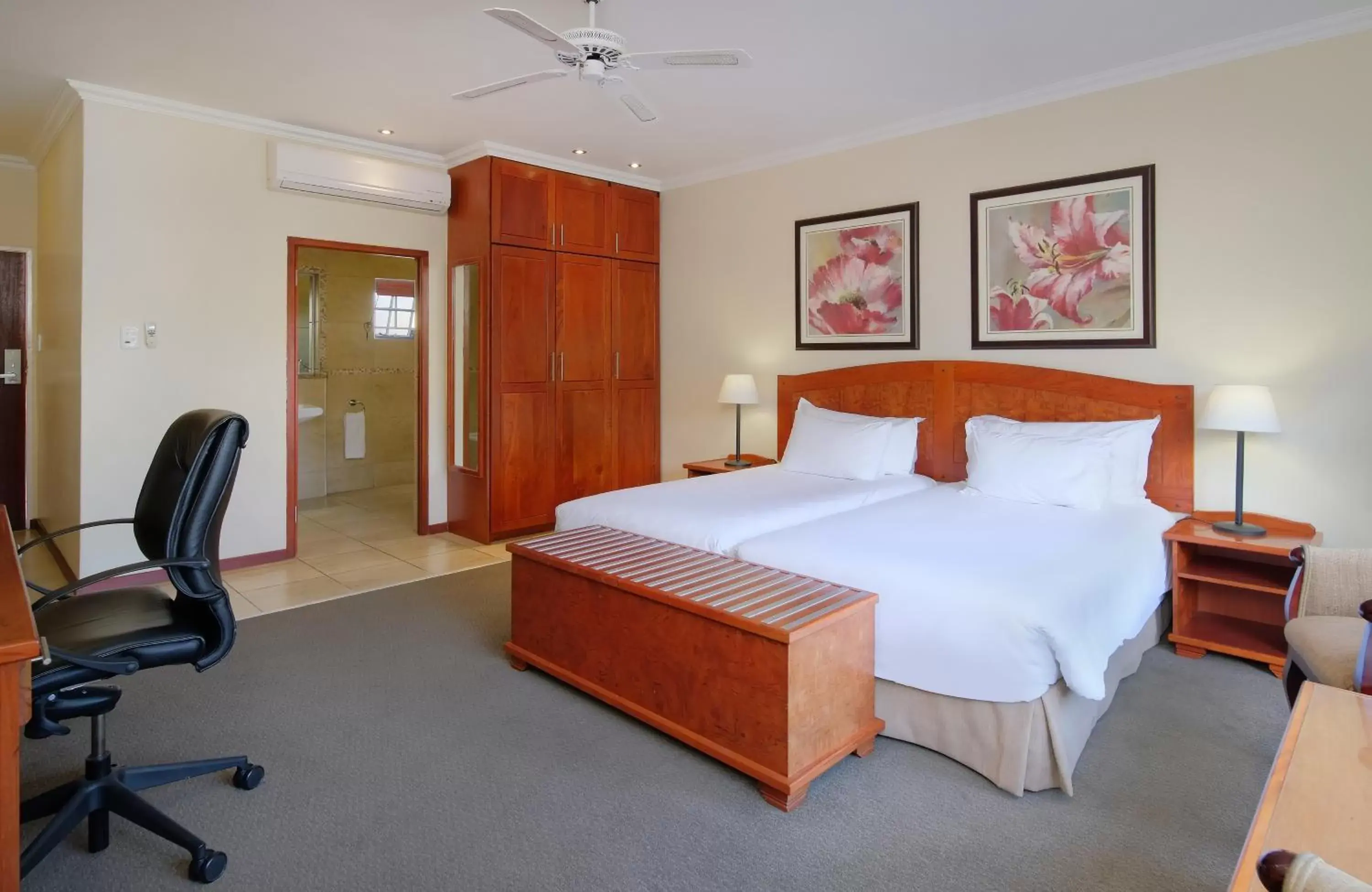 Bed in Protea Hotel by Marriott Polokwane Ranch Resort