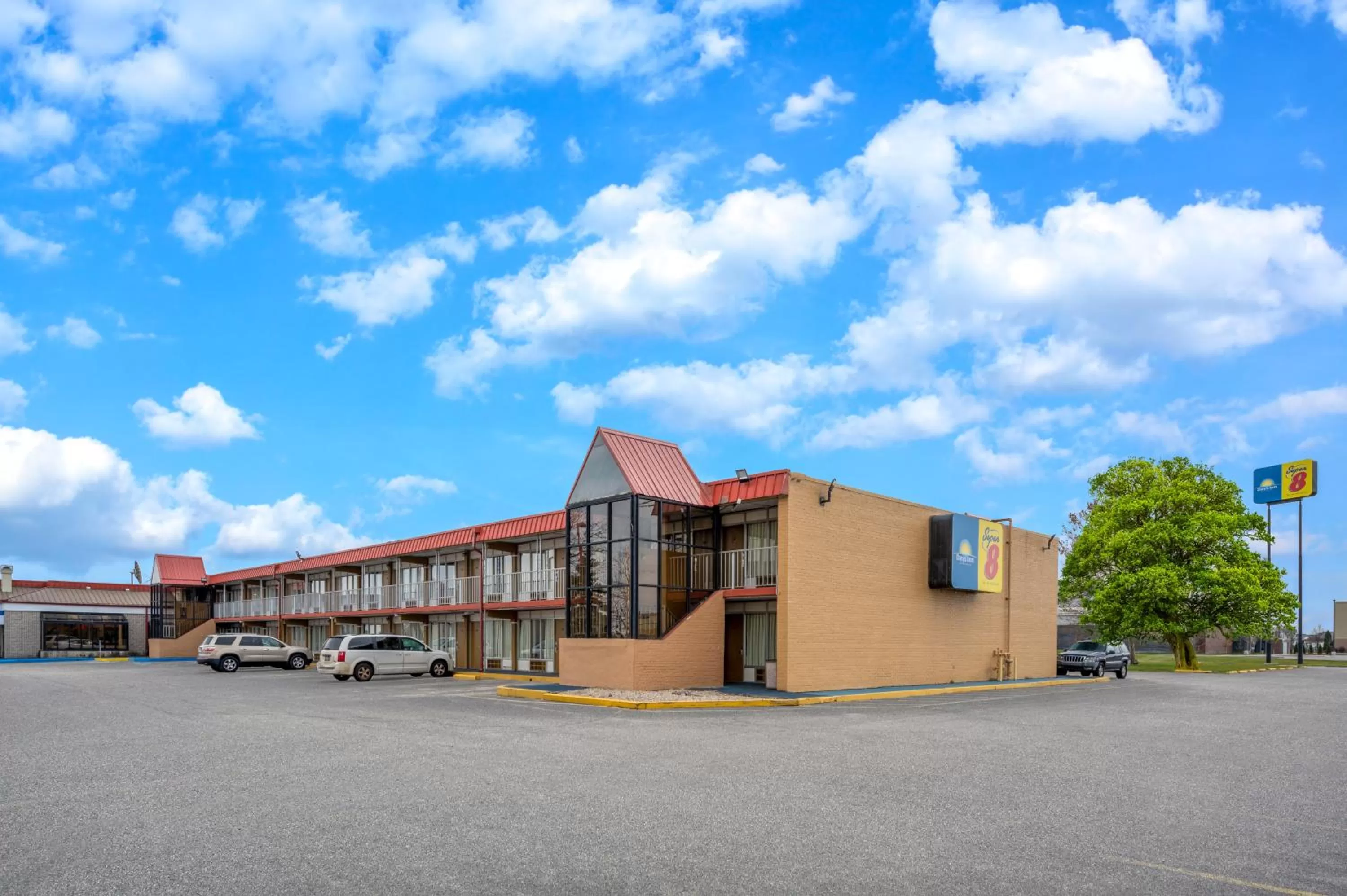 Property building in Super 8 by Wyndham Perrysburg-Toledo