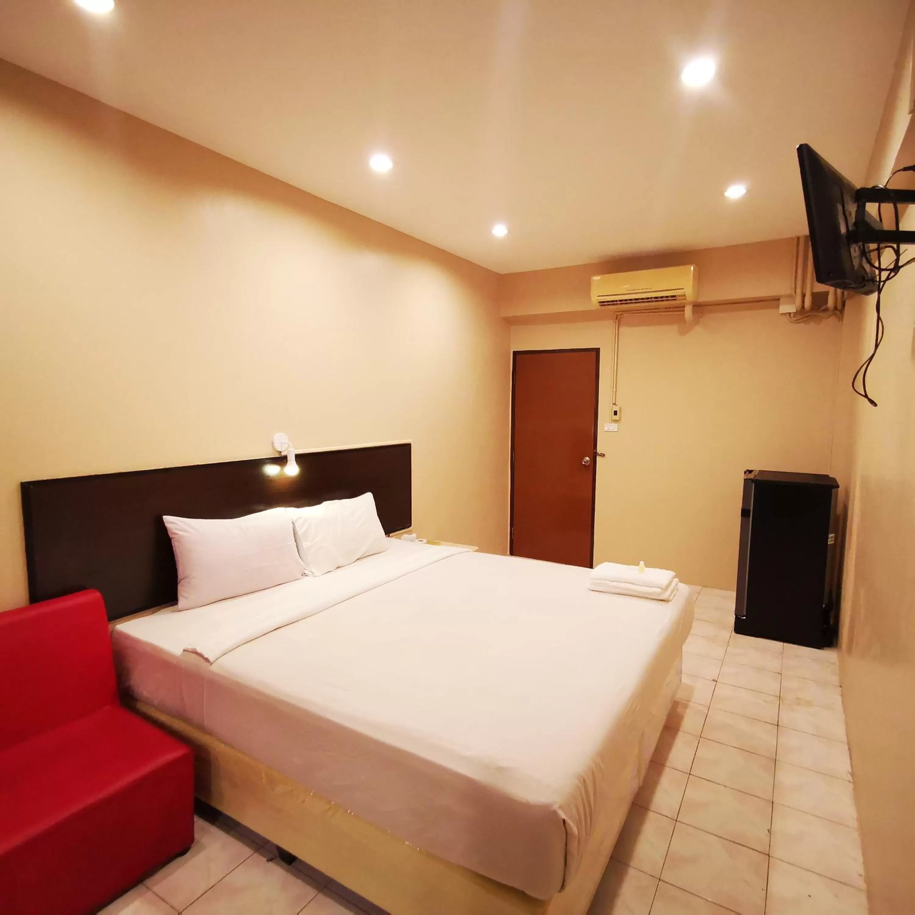 Bed in KKinn South Pattaya