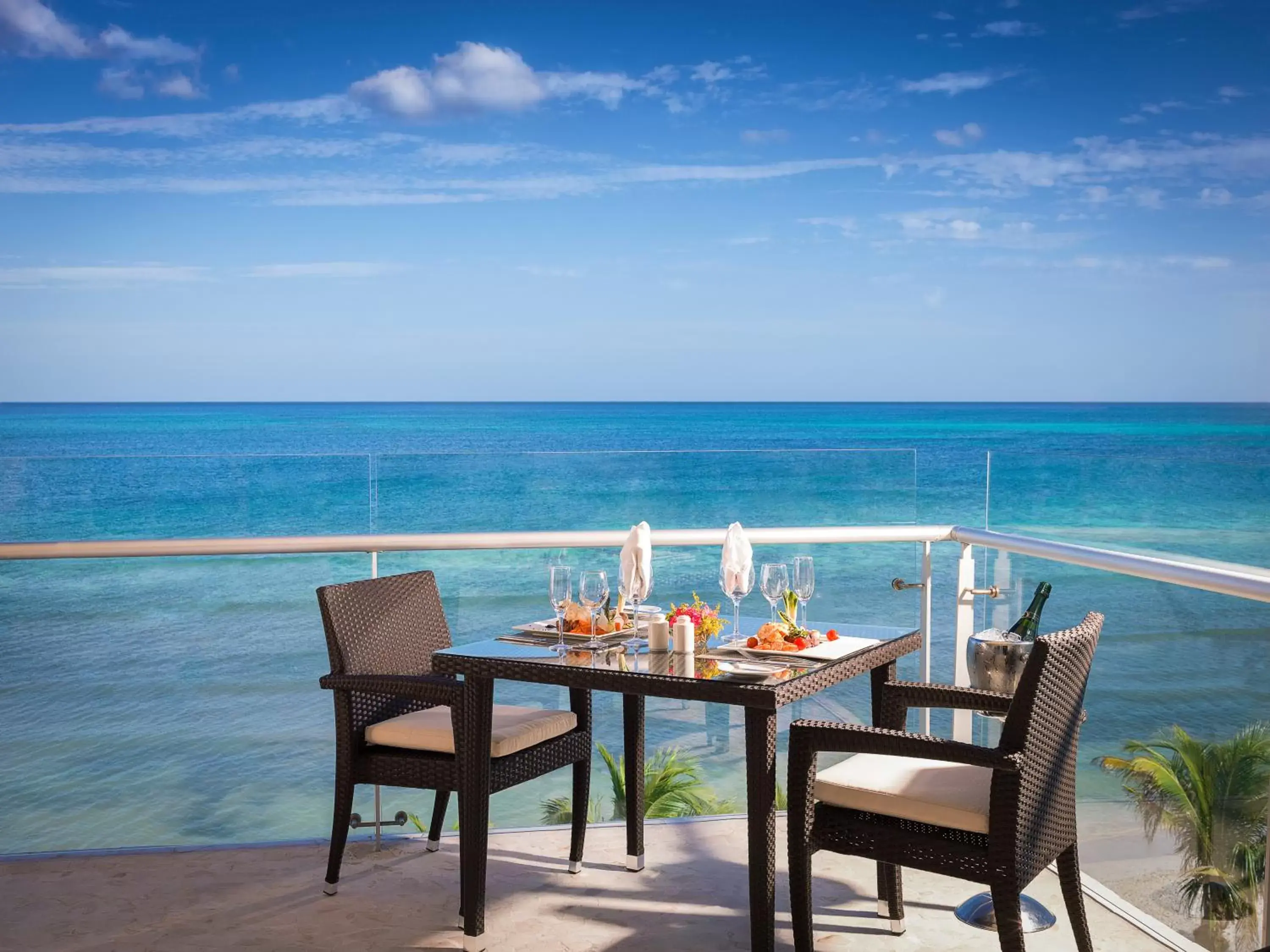 Sea view in Azul Beach Resort Riviera Cancun, Gourmet All Inclusive by Karisma